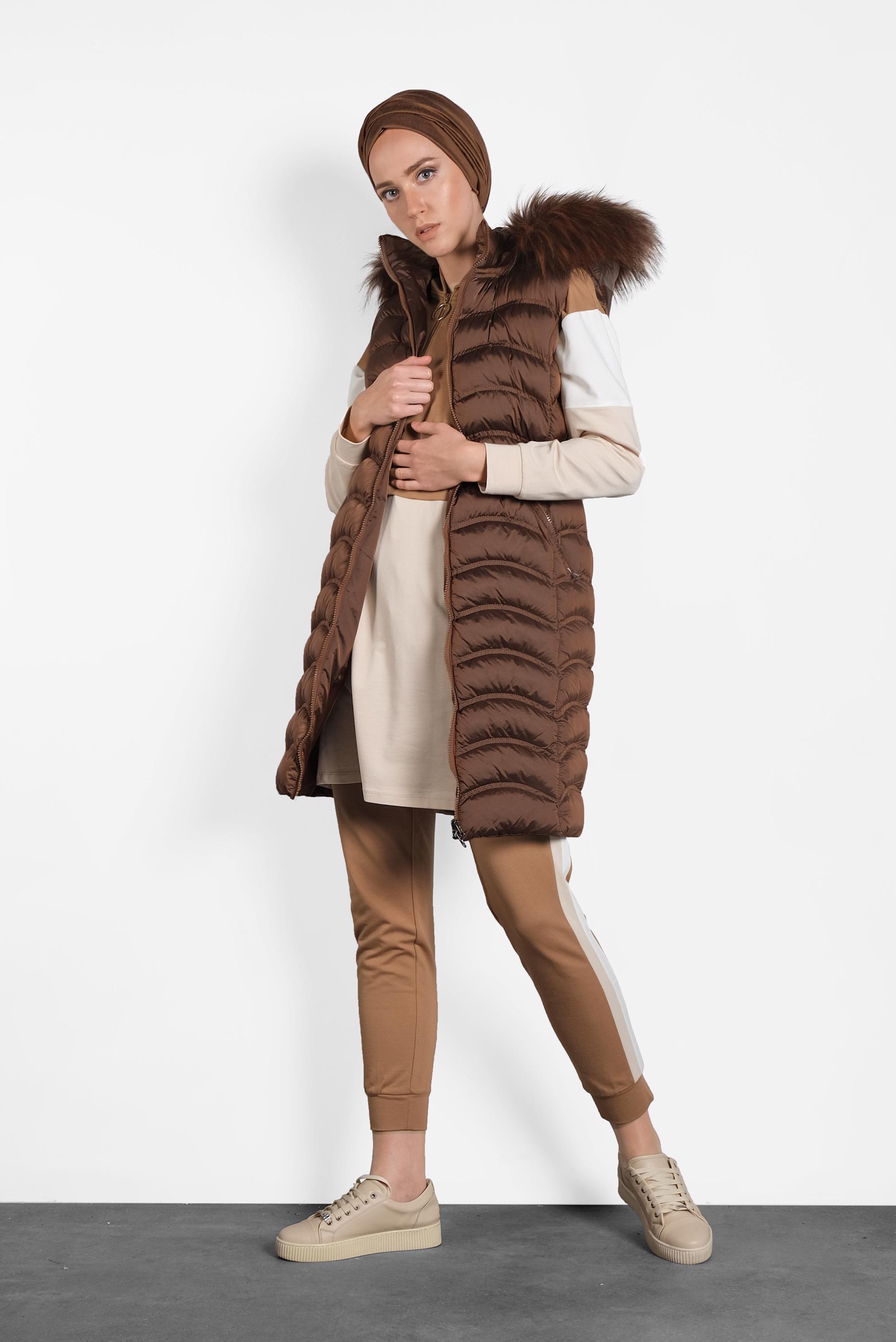 Tesettür giyim TABA KÜRKLÜ KAPÜŞONLU ŞİŞME YELEK 90099