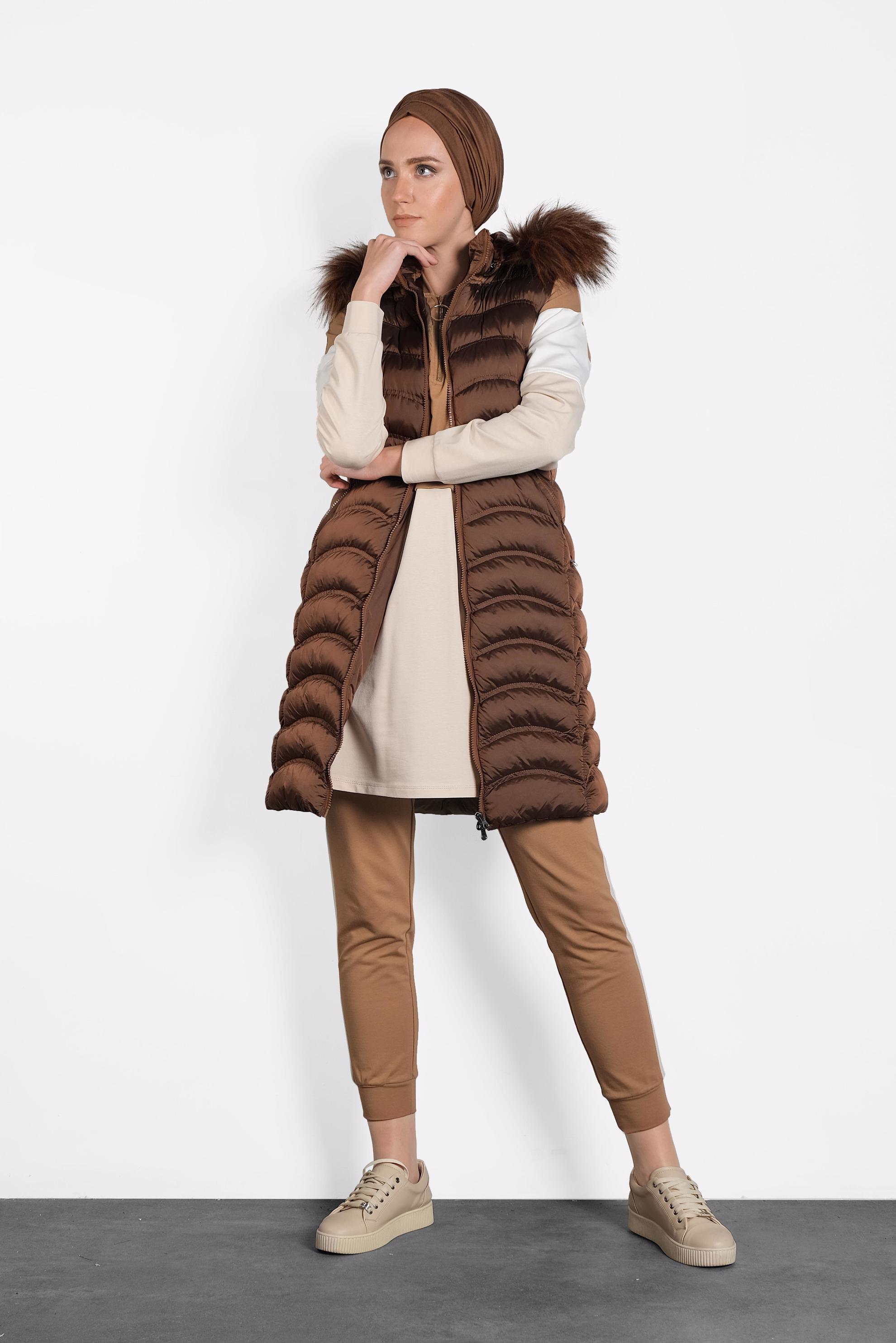 Tesettür giyim TABA KÜRKLÜ KAPÜŞONLU ŞİŞME YELEK 90099