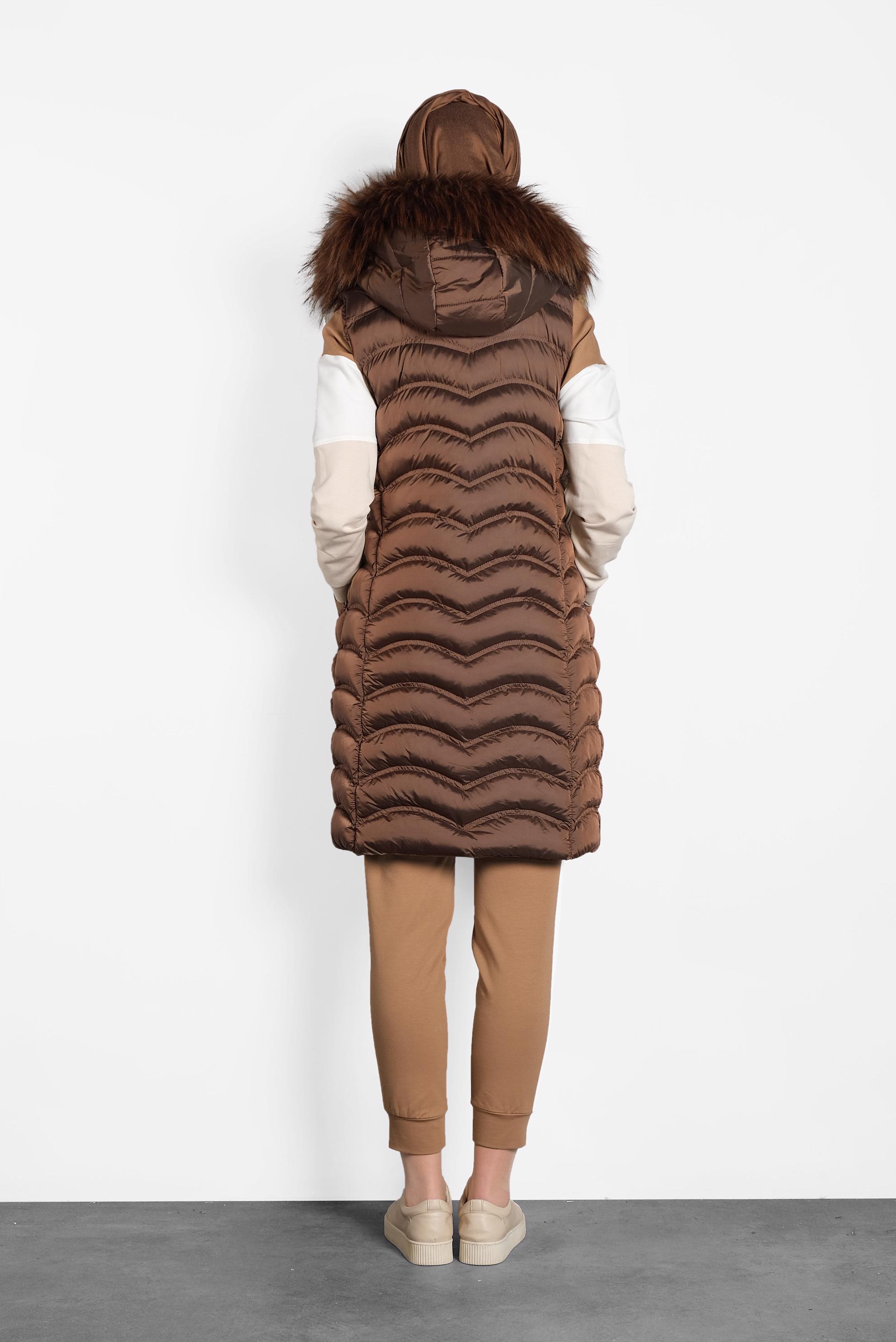 Tesettür giyim TABA KÜRKLÜ KAPÜŞONLU ŞİŞME YELEK 90099