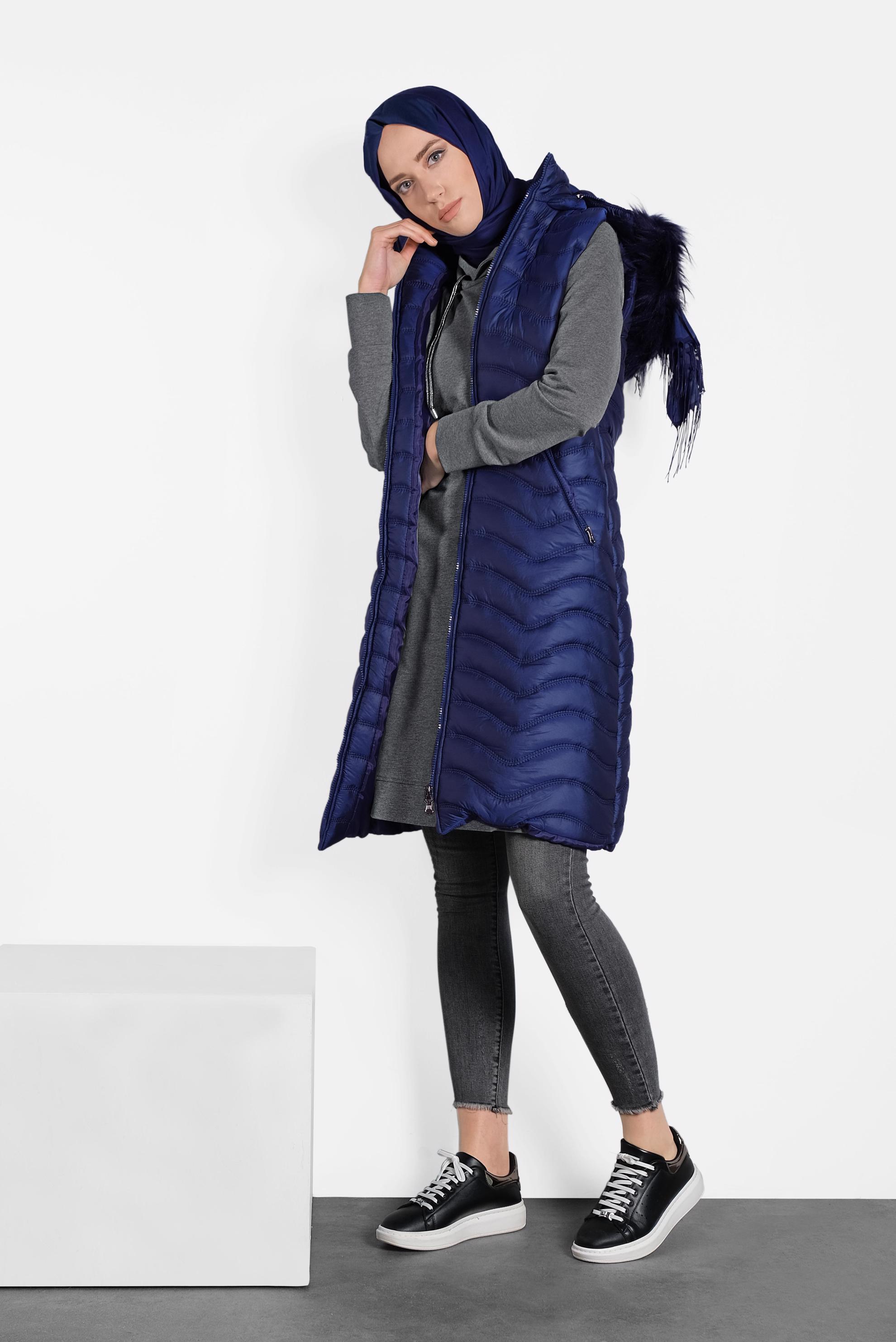 Tesettür giyim LACİVERT KÜRKLÜ KAPÜŞONLU ŞİŞME YELEK 90099