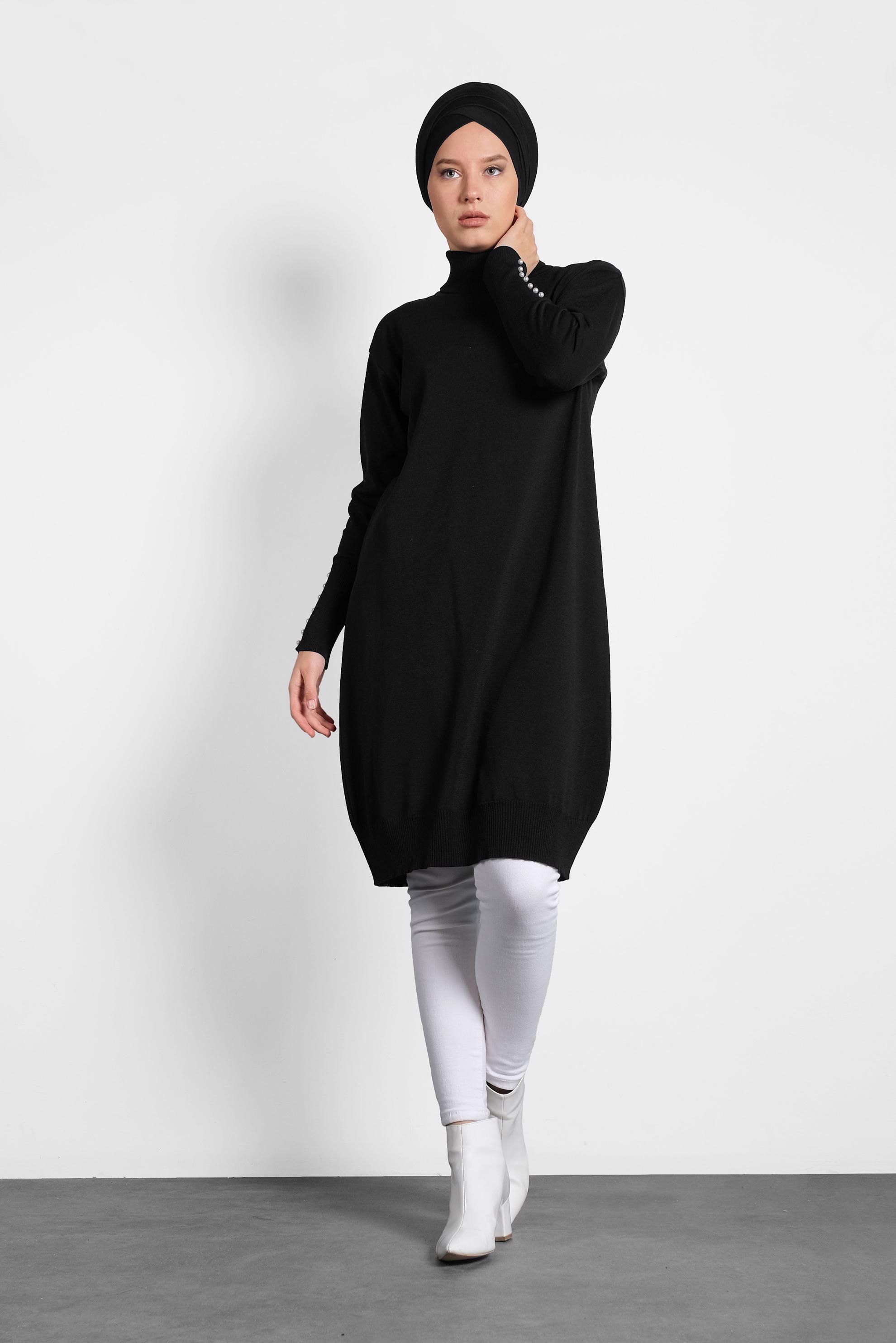 Tesettür giyim SİYAH BALIKÇI YAKA KOLLARI İNCİ DETAYLI TRİKO TUNİK 40023 