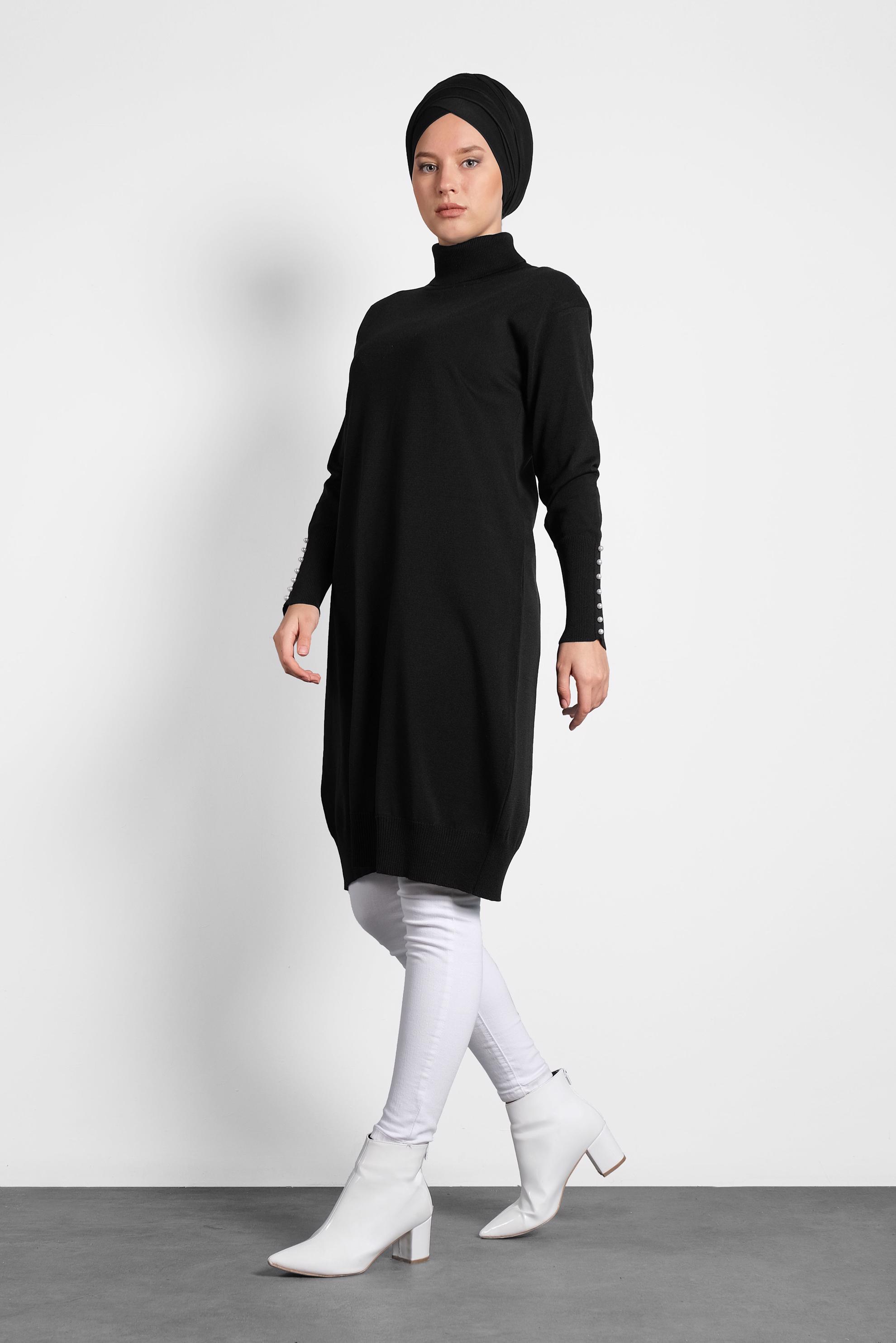 Tesettür giyim SİYAH BALIKÇI YAKA KOLLARI İNCİ DETAYLI TRİKO TUNİK 40023 