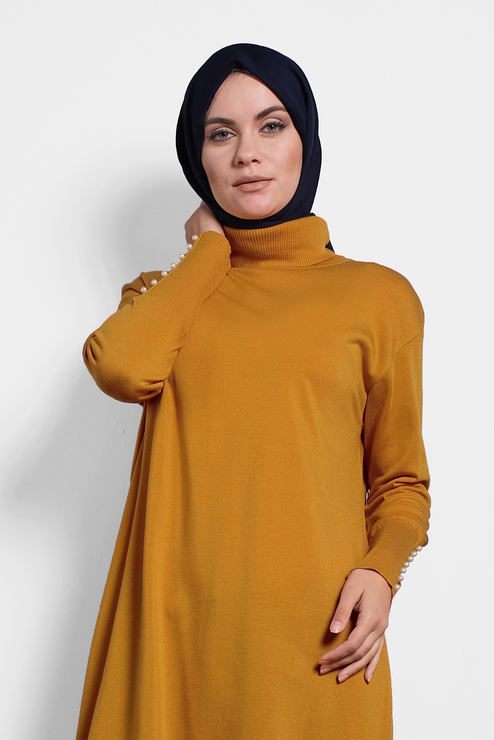 Tesettür giyim SARI BALIKÇI YAKA KOLLARI İNCİ DETAYLI TRİKO TUNİK 40023 