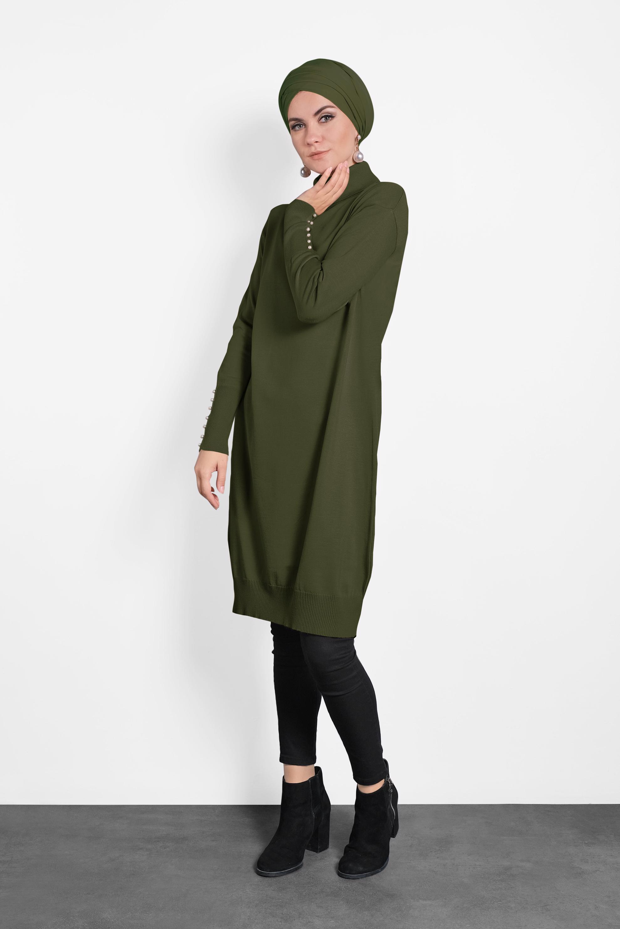 Tesettür giyim HAKİ BALIKÇI YAKA KOLLARI İNCİ DETAYLI TRİKO TUNİK 40023 