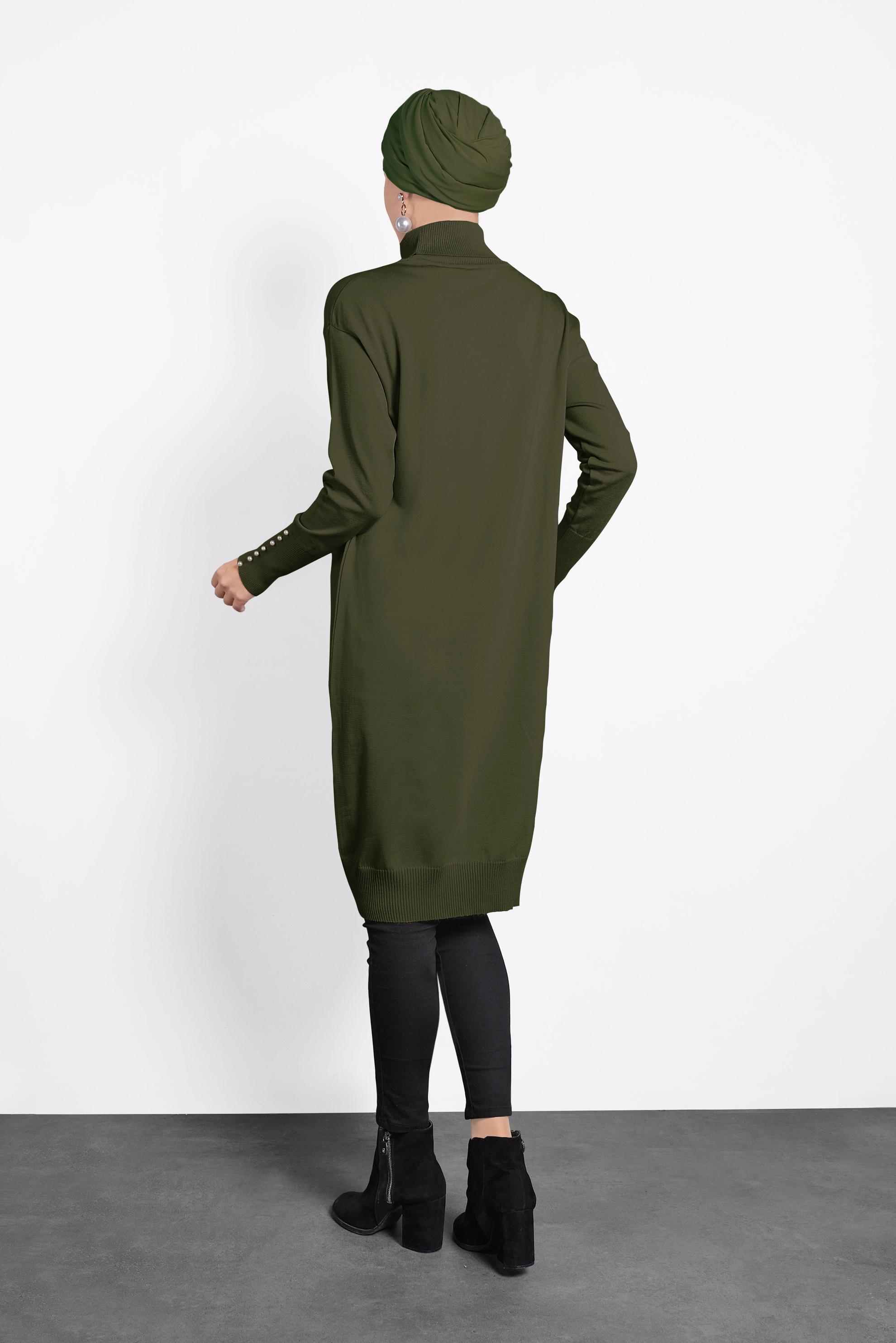 Tesettür giyim HAKİ BALIKÇI YAKA KOLLARI İNCİ DETAYLI TRİKO TUNİK 40023 