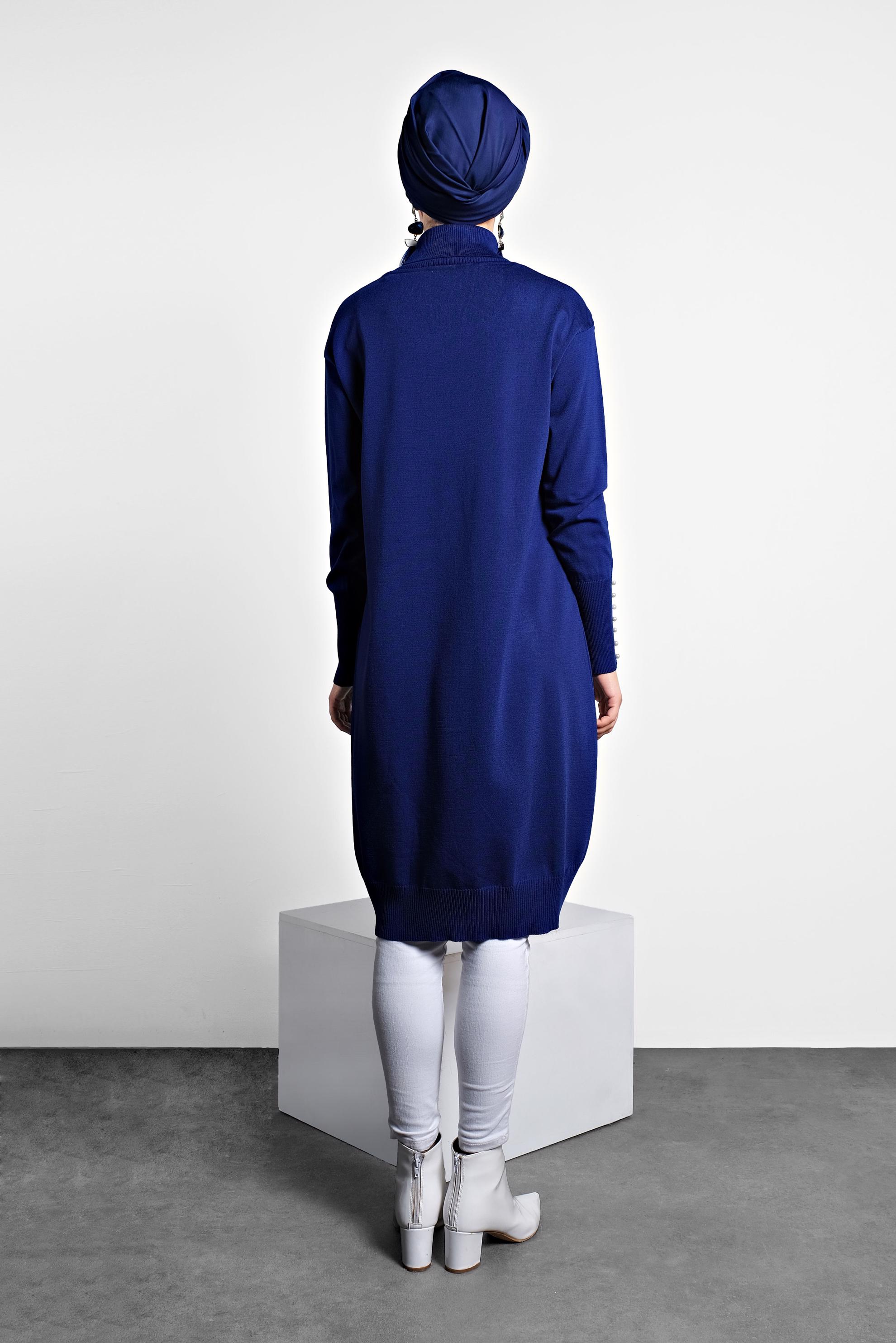 Tesettür giyim LACİVERT BALIKÇI YAKA KOLLARI İNCİ DETAYLI TRİKO TUNİK 40023 