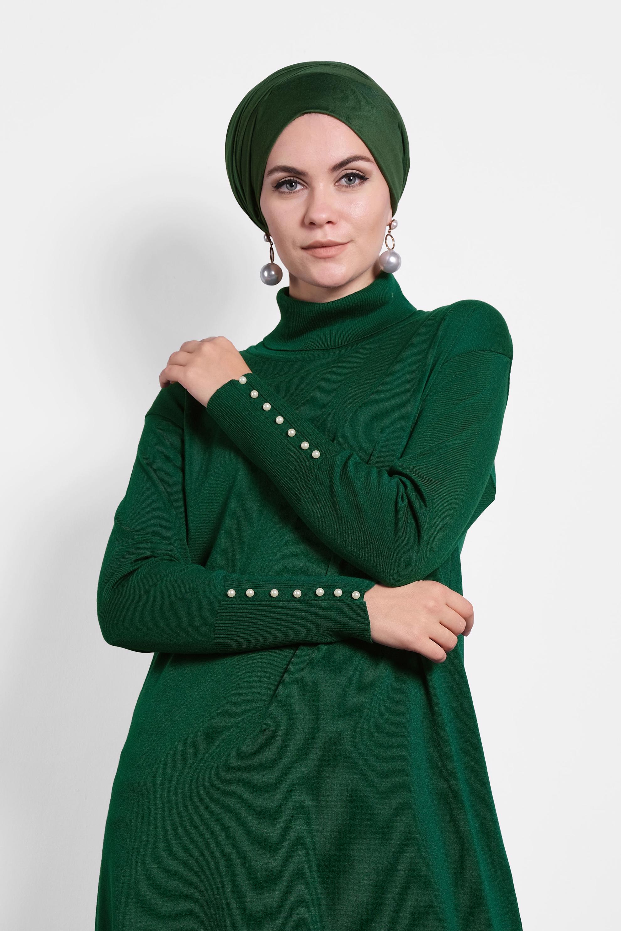 Tesettür giyim YEŞİL BALIKÇI YAKA KOLLARI İNCİ DETAYLI TRİKO TUNİK 40023 