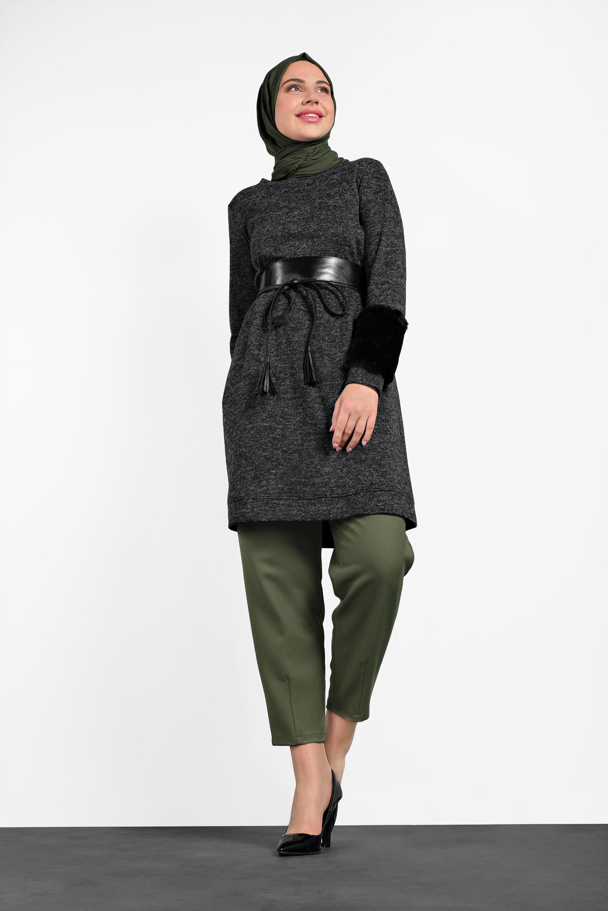 Tesettür giyim SİYAH KOLLARI PELUŞ TUNİK 40398 