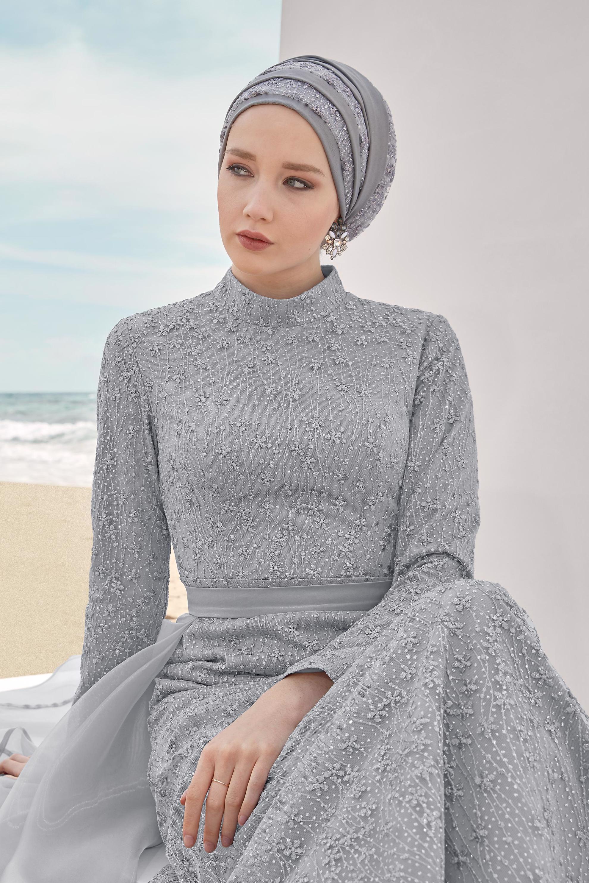 Tesettür giyim GRİ GÜPÜRLÜ TÜLLÜ ABİYE ELBİSE 50008