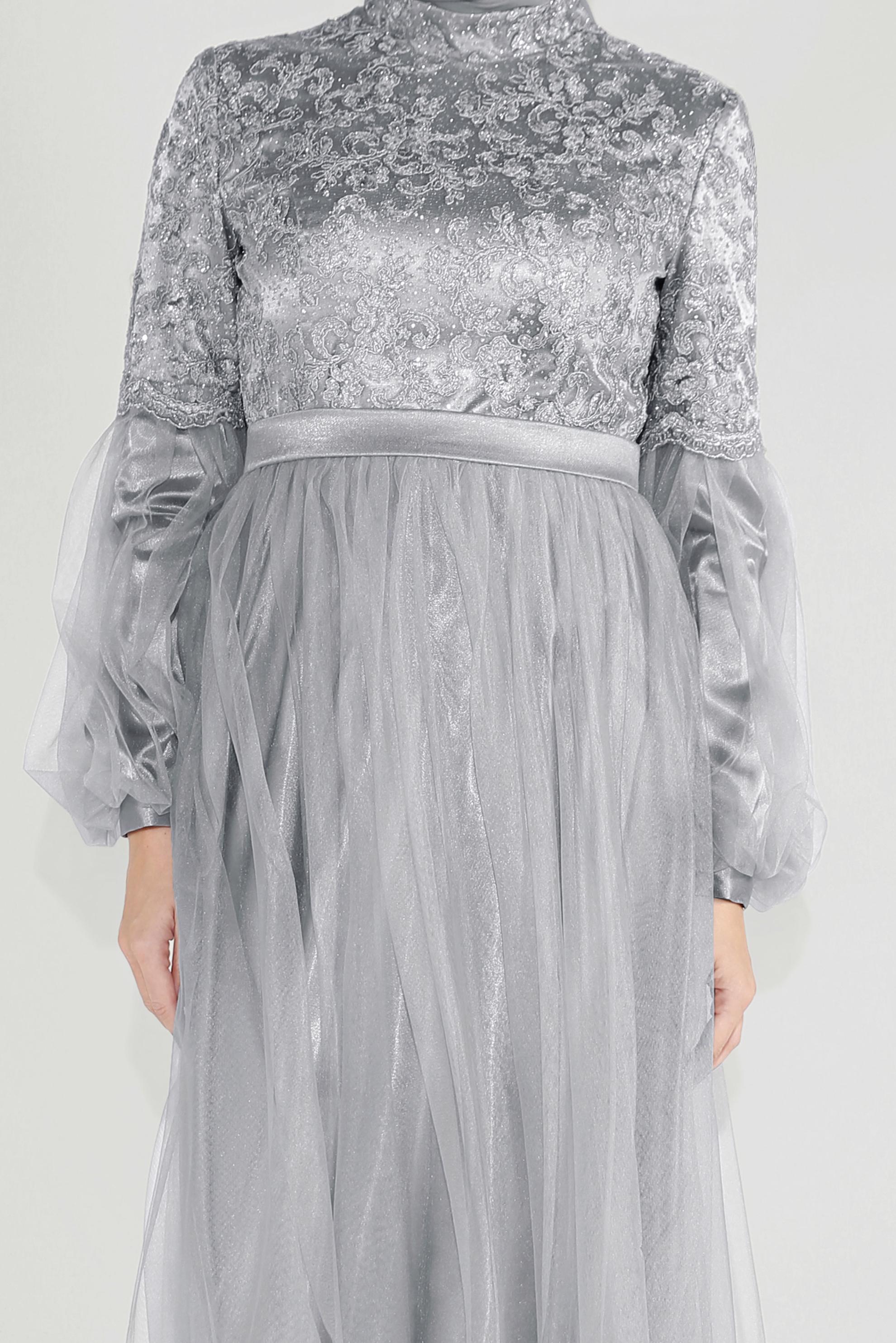 Tesettür giyim GRİ YALDIZLI KOLLARI TÜLLÜ ABİYE 50009