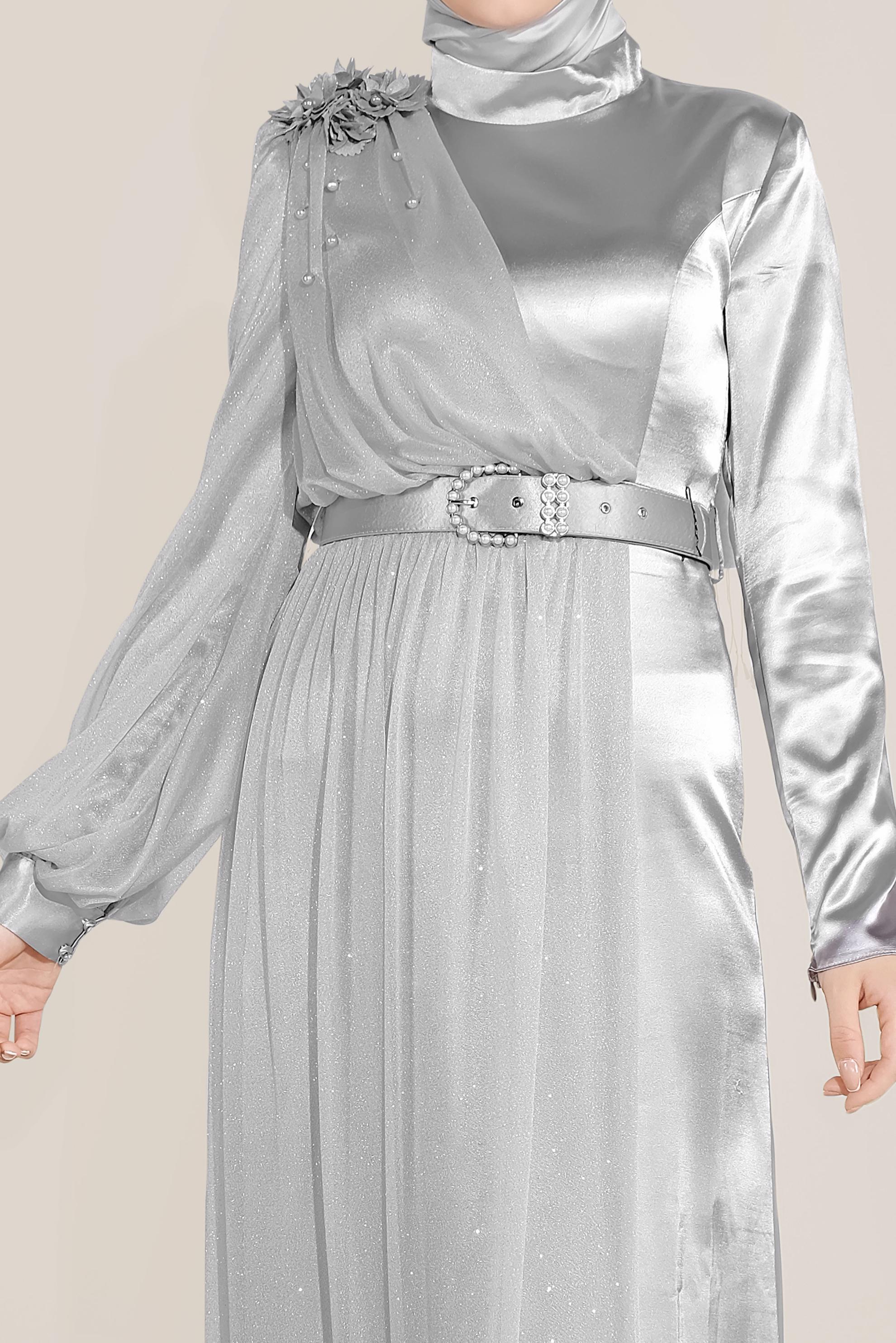 Tesettür giyim GRİ ÜÇ BOYUTLU ÇİÇEKLİ İNCİLİ ABİYE 50017 