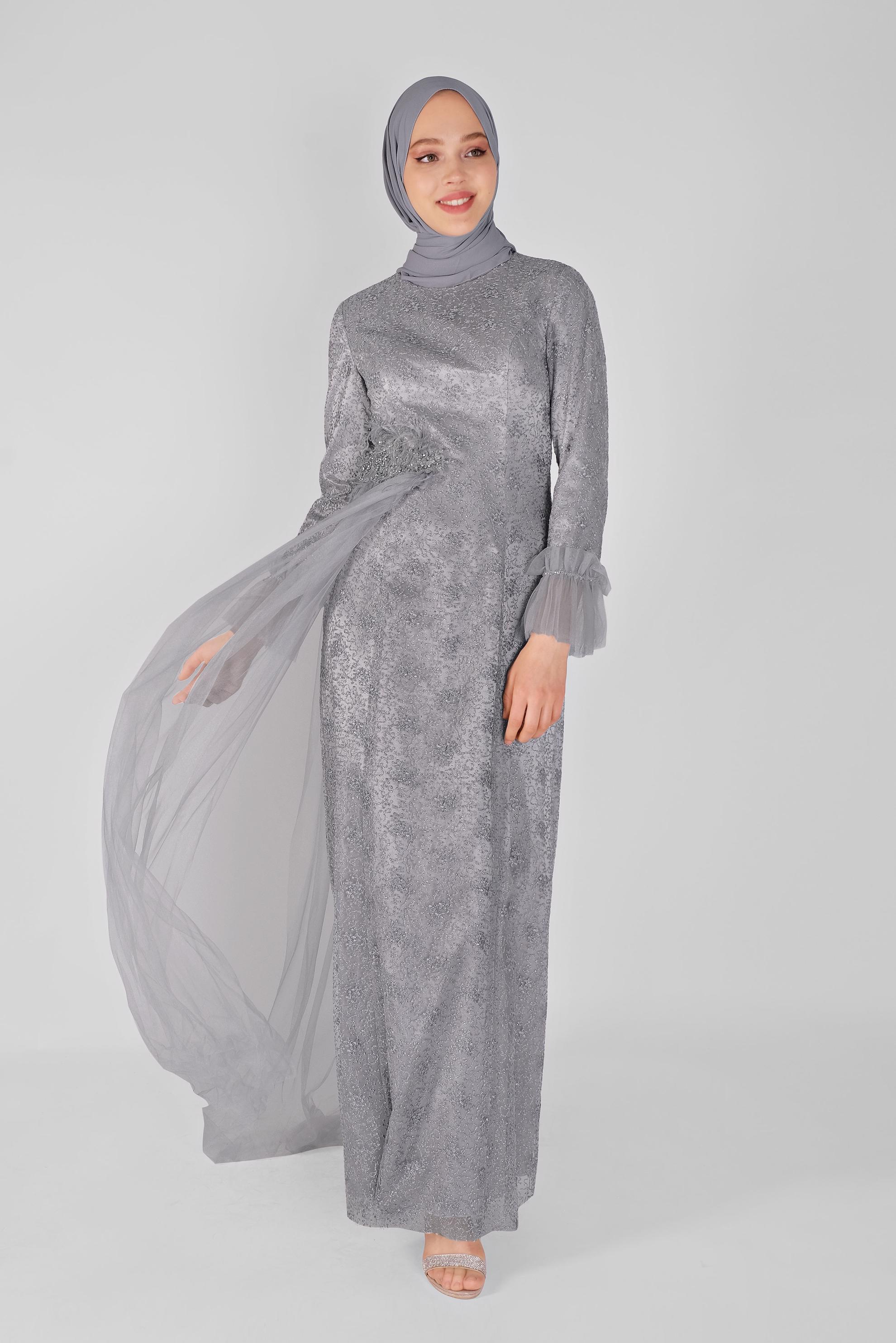 Tesettür giyim GRİ BONCUK İŞLEMELİ TÜY DETAYLI ABİYE ELBİSE 50022