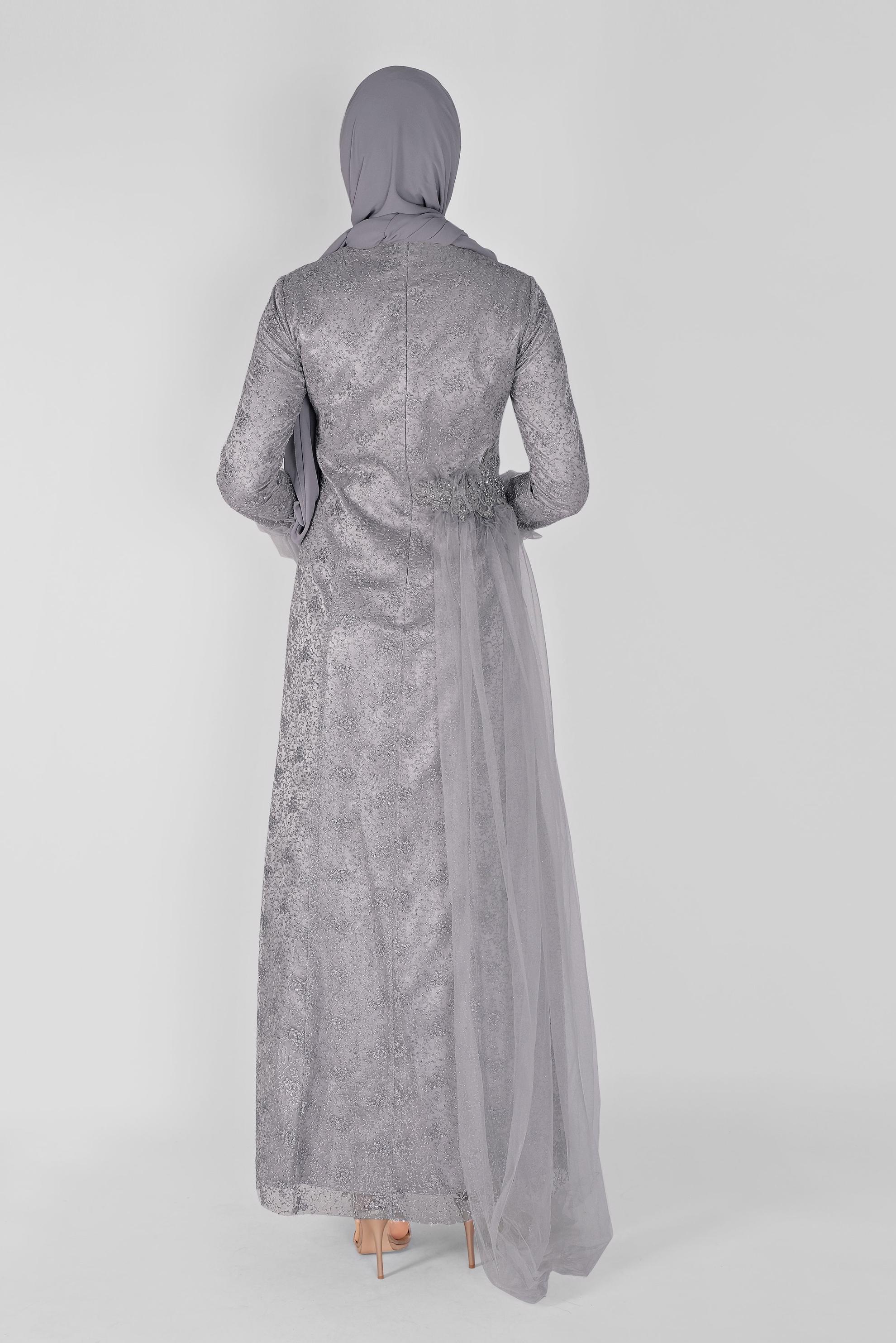 Tesettür giyim GRİ BONCUK İŞLEMELİ TÜY DETAYLI ABİYE ELBİSE 50022