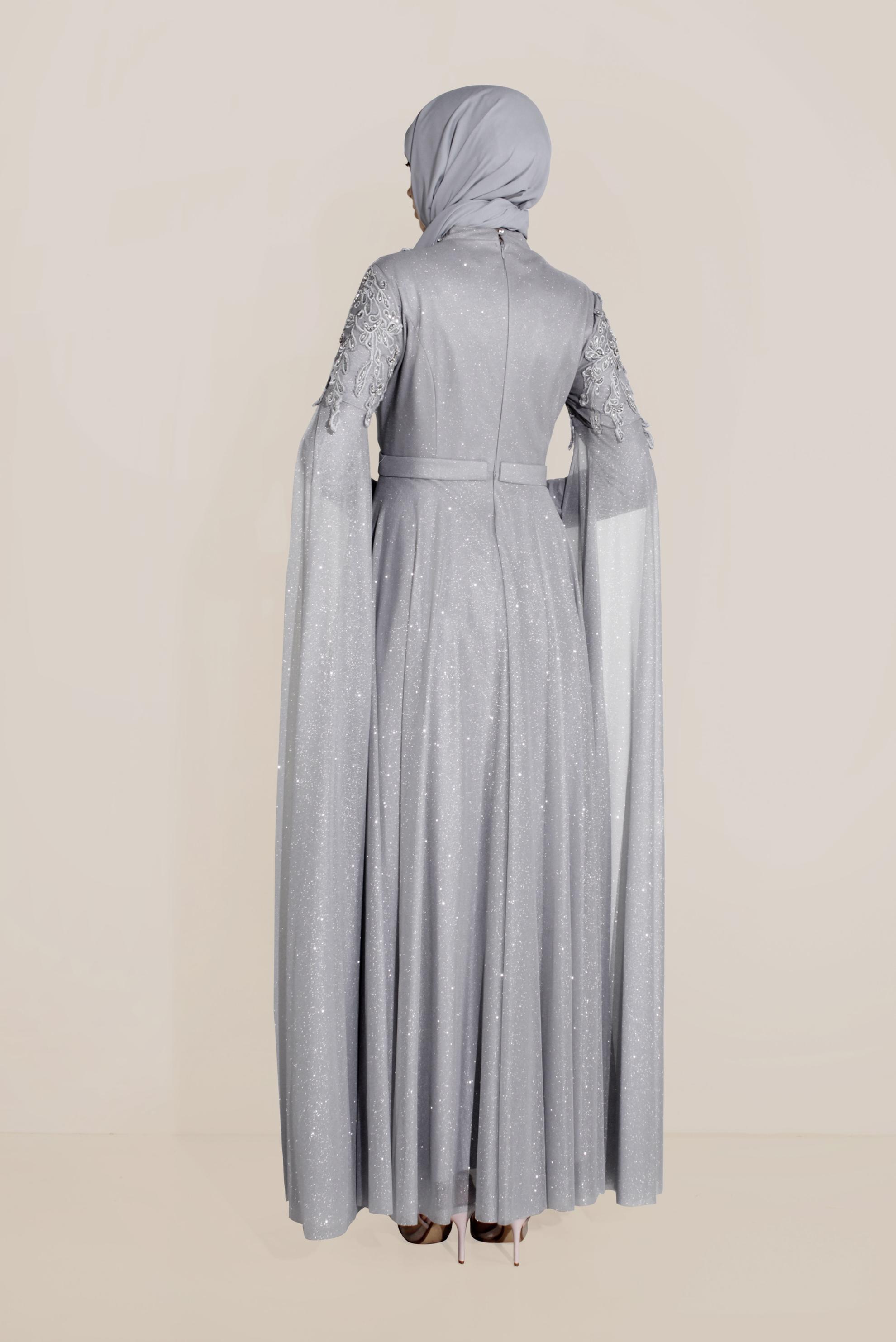 Tesettür giyim GRİ GÜPÜR DETAYLI PELERİN KOL SİMLİ KUMAŞ ABİYE 50031