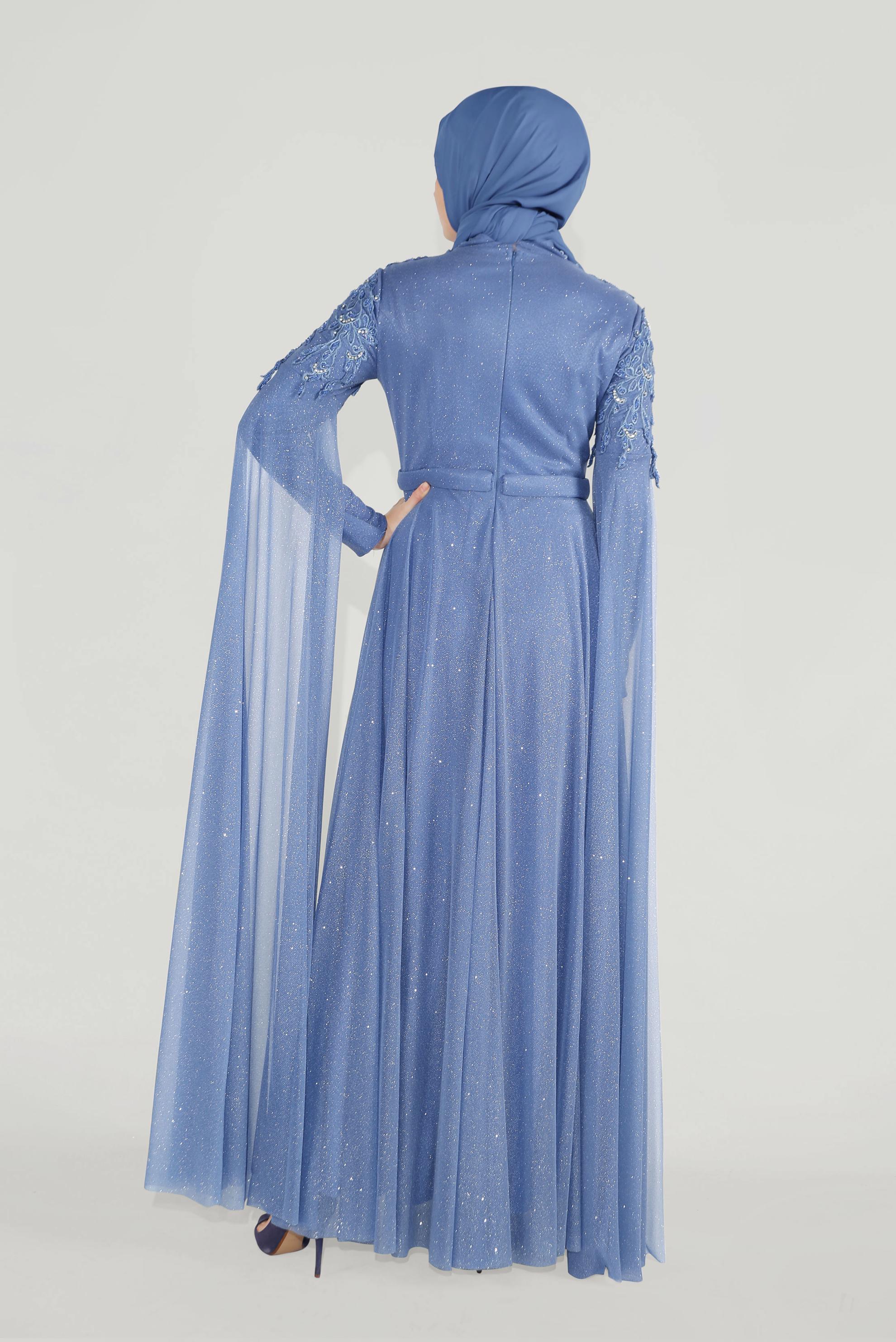 Tesettür giyim MAVİ GÜPÜR DETAYLI PELERİN KOL SİMLİ KUMAŞ ABİYE 50031