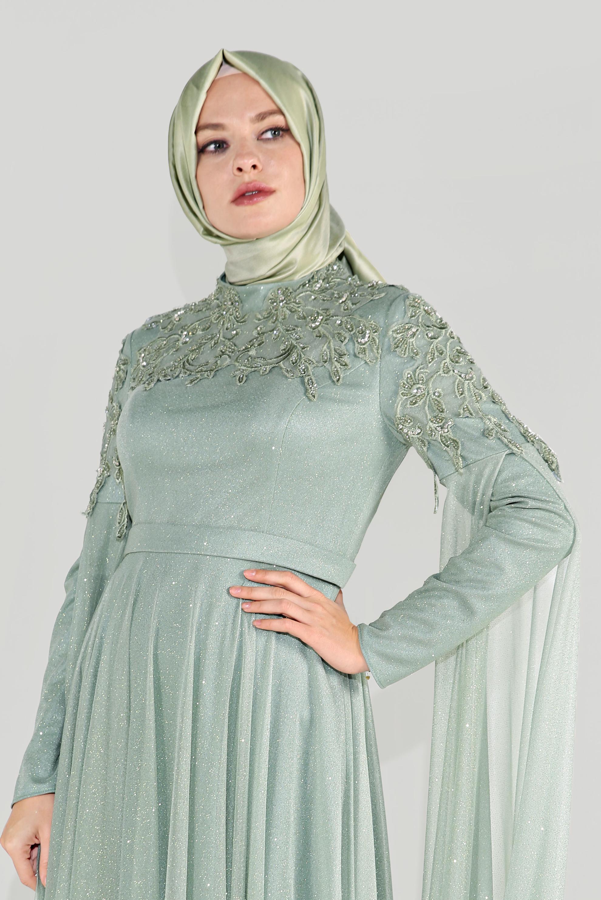 Tesettür giyim MAVİ GÜPÜR DETAYLI PELERİN KOL SİMLİ KUMAŞ ABİYE 50031