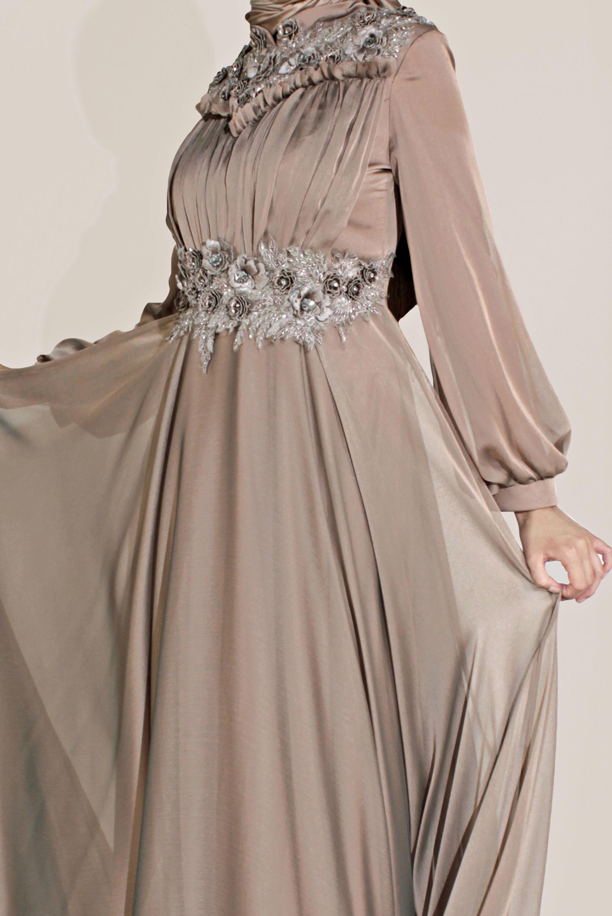 Tesettür giyim PUDRA ÇİÇEK İŞLEMELİ BALON KOL ABİYE 50055