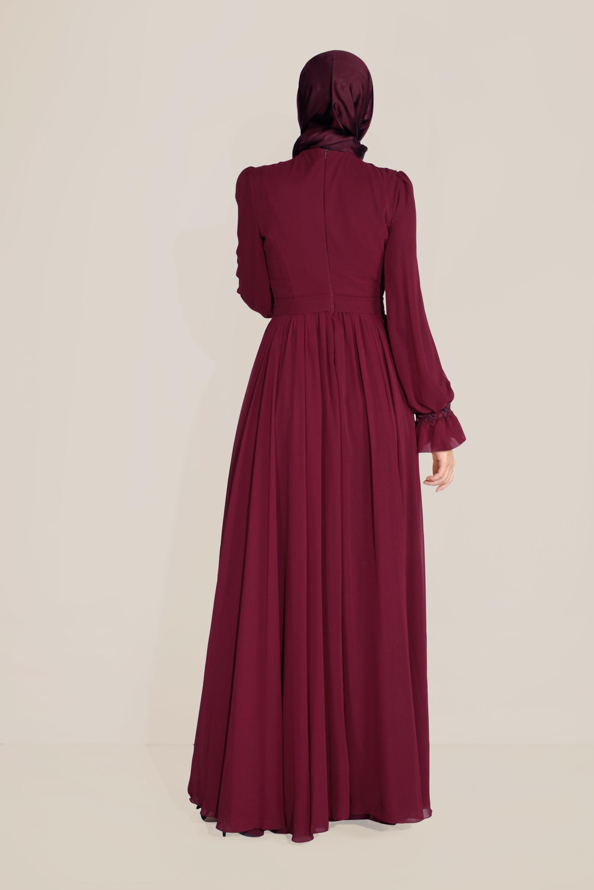 Tesettür giyim BORDO ÖNÜ BÜZGÜLÜ GÜPÜRLÜ ABİYE 50058 