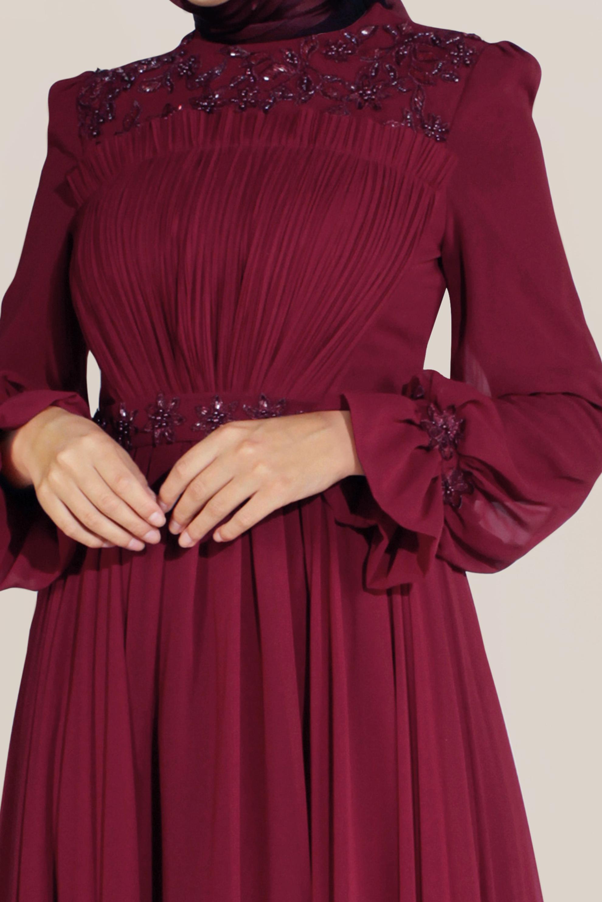 Tesettür giyim BORDO ÖNÜ BÜZGÜLÜ GÜPÜRLÜ ABİYE 50058 