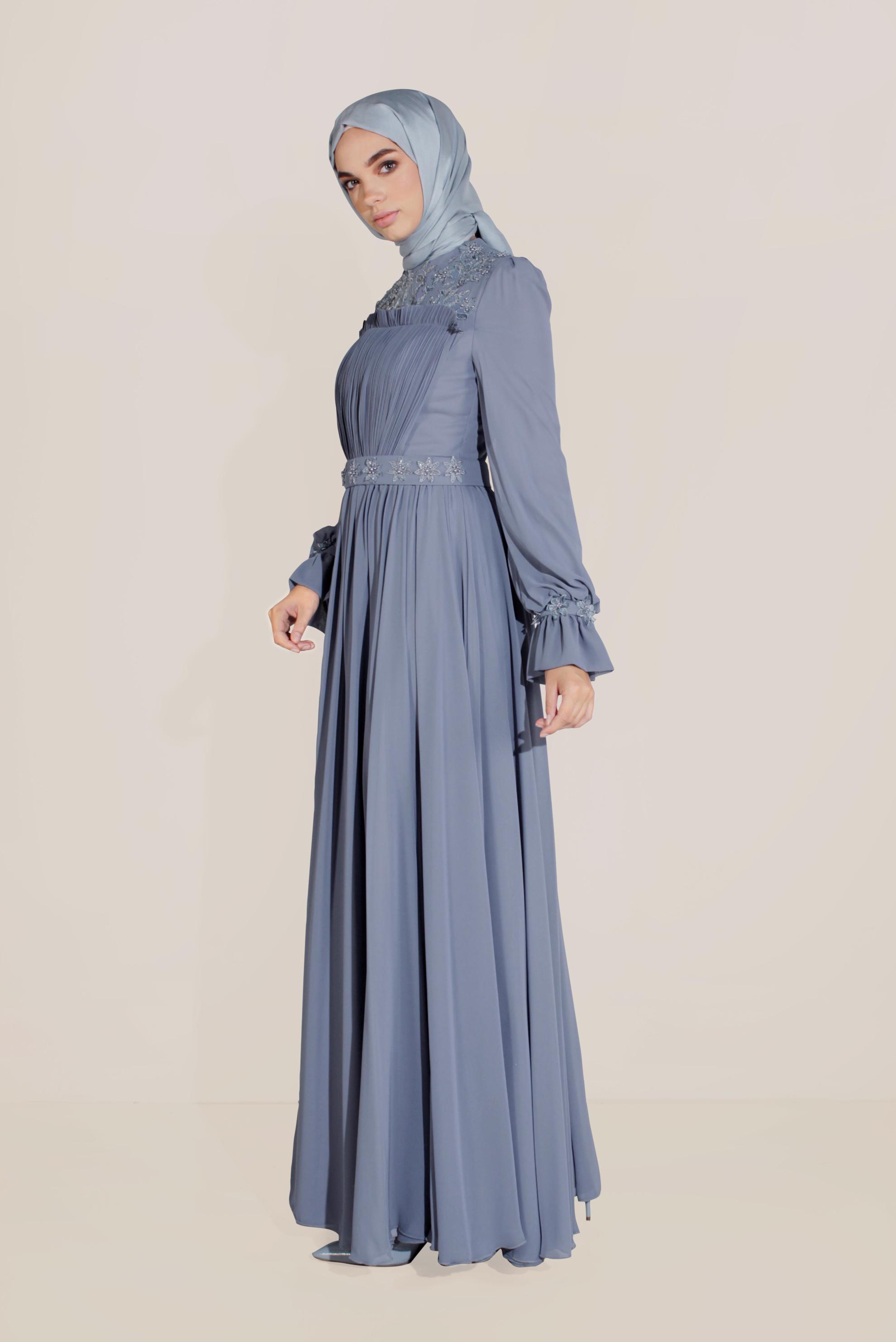 Tesettür giyim MAVİ ÖNÜ BÜZGÜLÜ GÜPÜRLÜ ABİYE 50058 