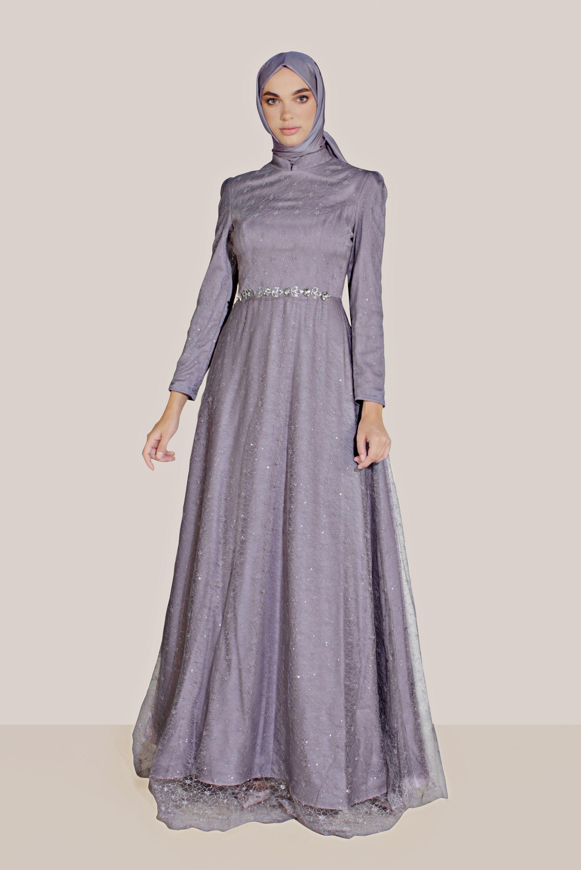 Tesettür giyim MOR TÜL DETAYLI SİMLİ HAKİM YAKA ABİYE 50066