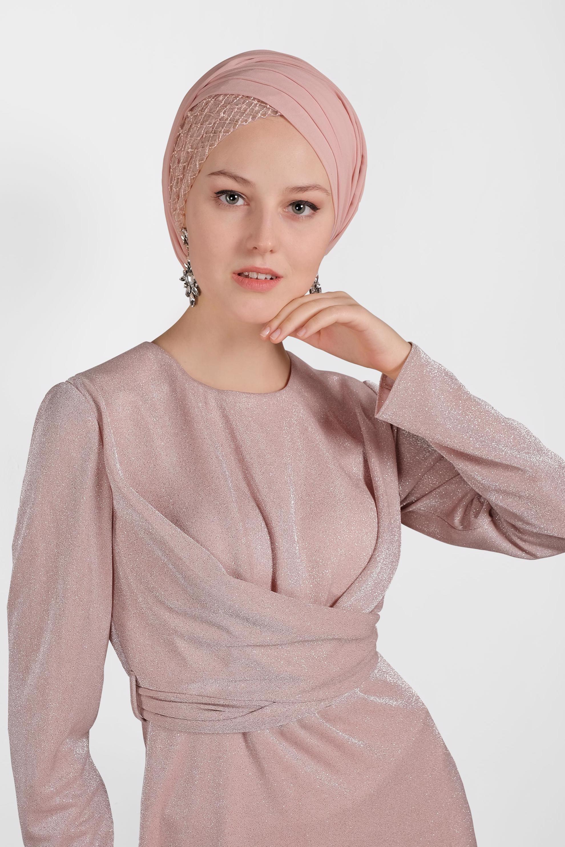 Tesettür giyim PUDRA BELİ KUŞAKLI SİMLİ ABİYE ELBİSE 5575