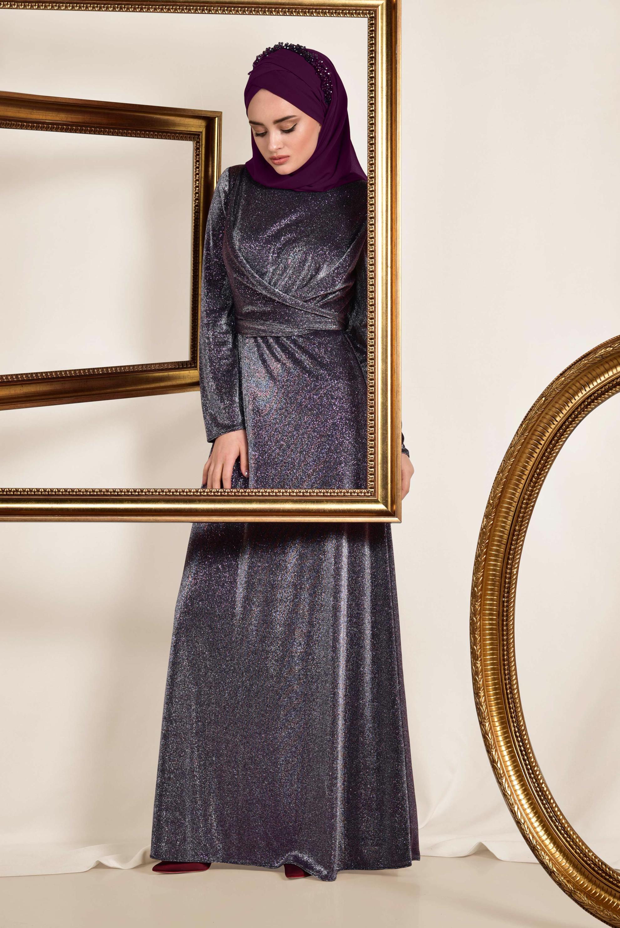 Tesettür giyim MOR BELİ KUŞAKLI SİMLİ ABİYE ELBİSE 5575