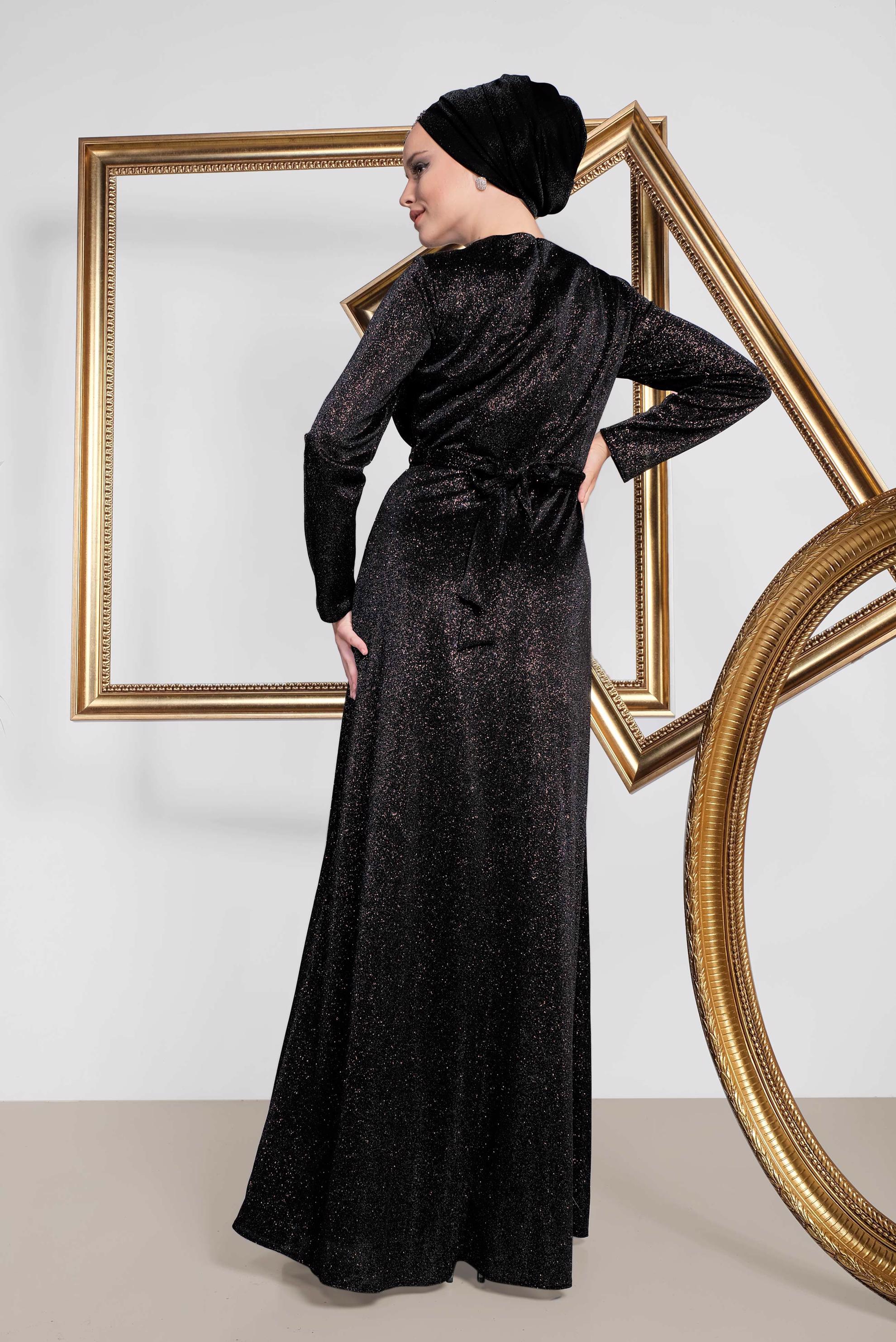 Tesettür giyim SİYAH BELİ KUŞAKLI SİMLİ ABİYE ELBİSE 5575