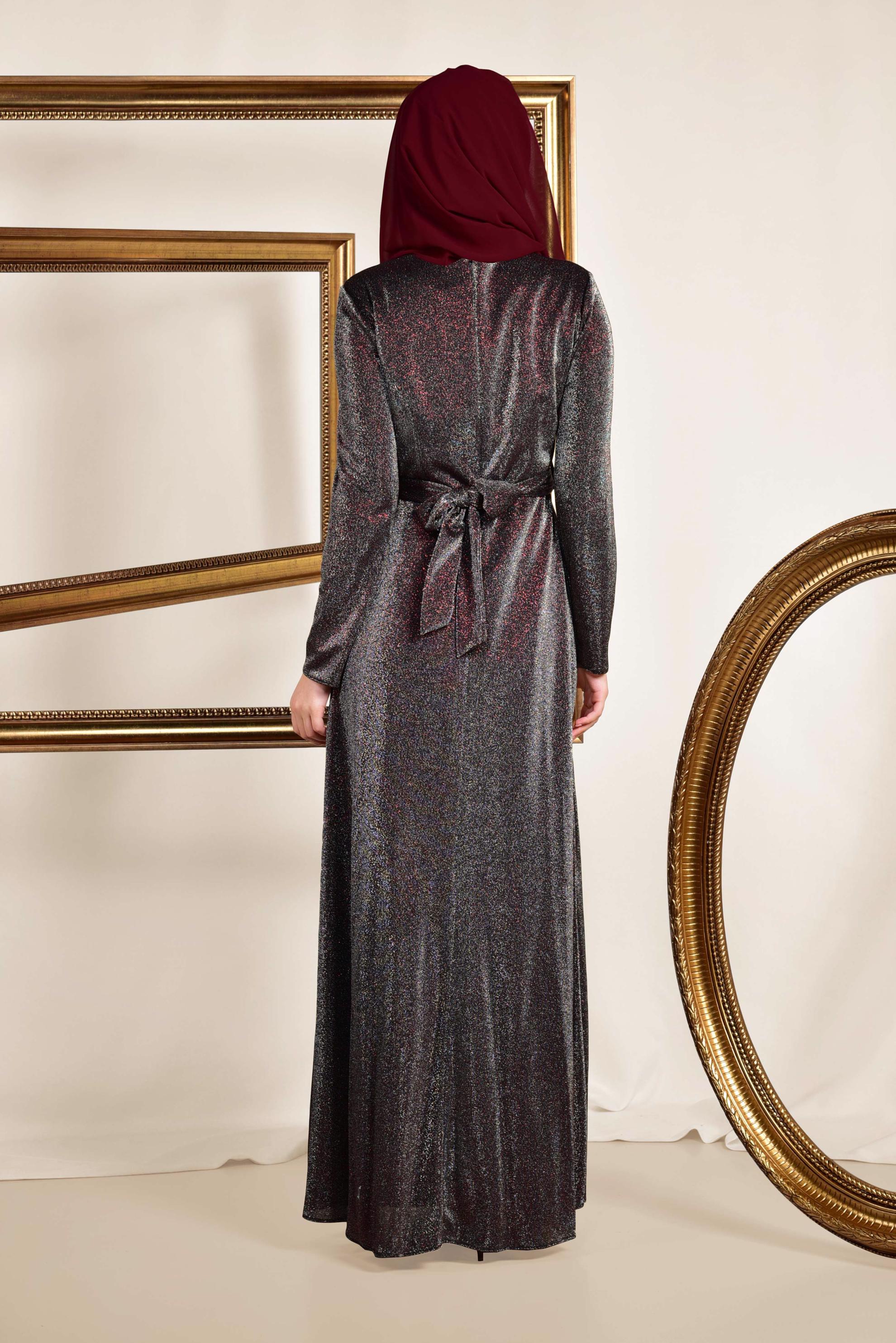 Tesettür giyim BORDO BELİ KUŞAKLI SİMLİ ABİYE ELBİSE 5575