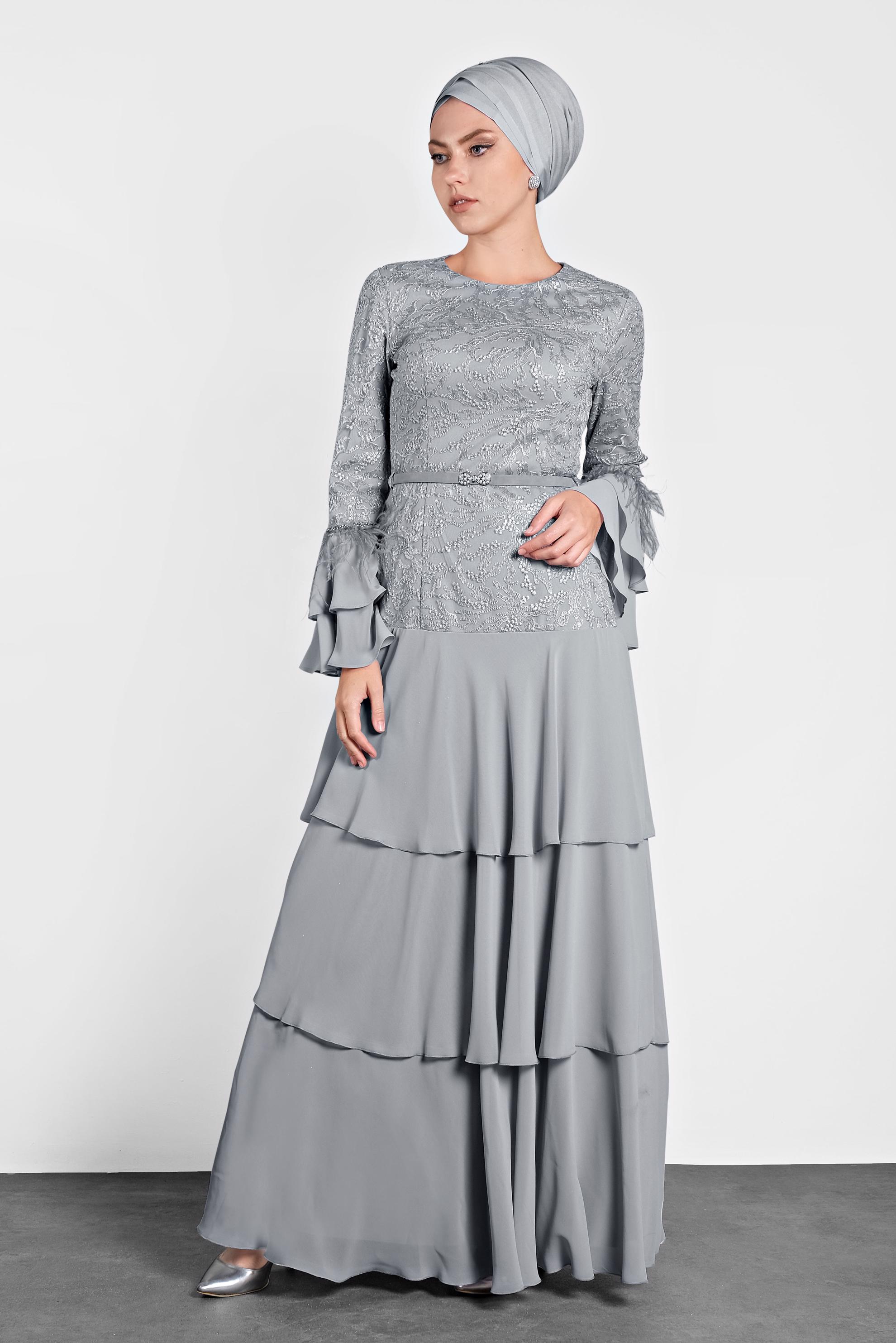 Tesettür giyim GRİ FIRFIRLI İŞLEMELİ ABİYE ELBİSE 5604