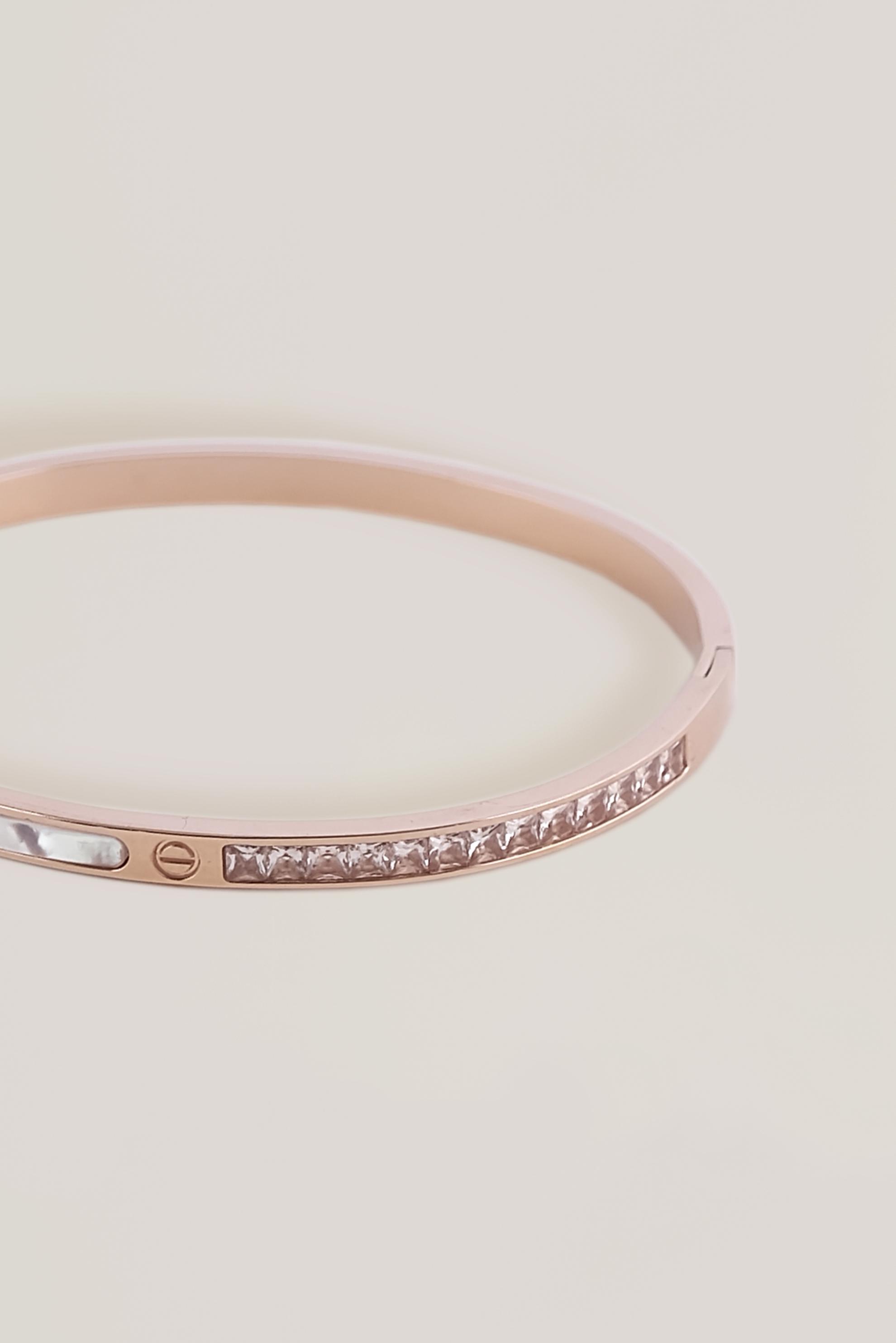 Hijab clothing COPPER / BRONZE 2006 ALVİNA ÇELİK BİLEKLİK