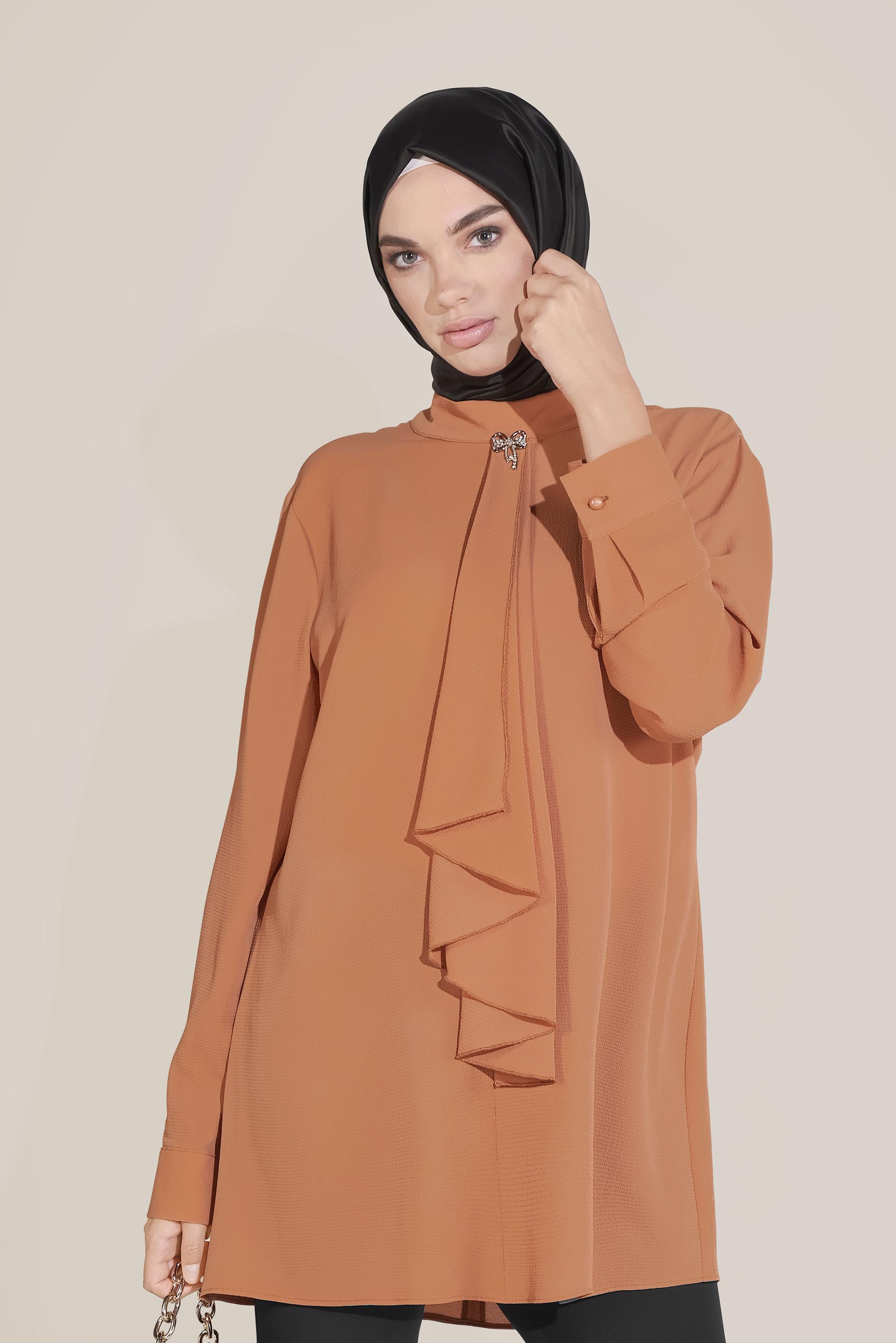 Tesettür giyim TURUNCU YAKASI BROŞ DETAYLI ŞİFON TUNİK 20036