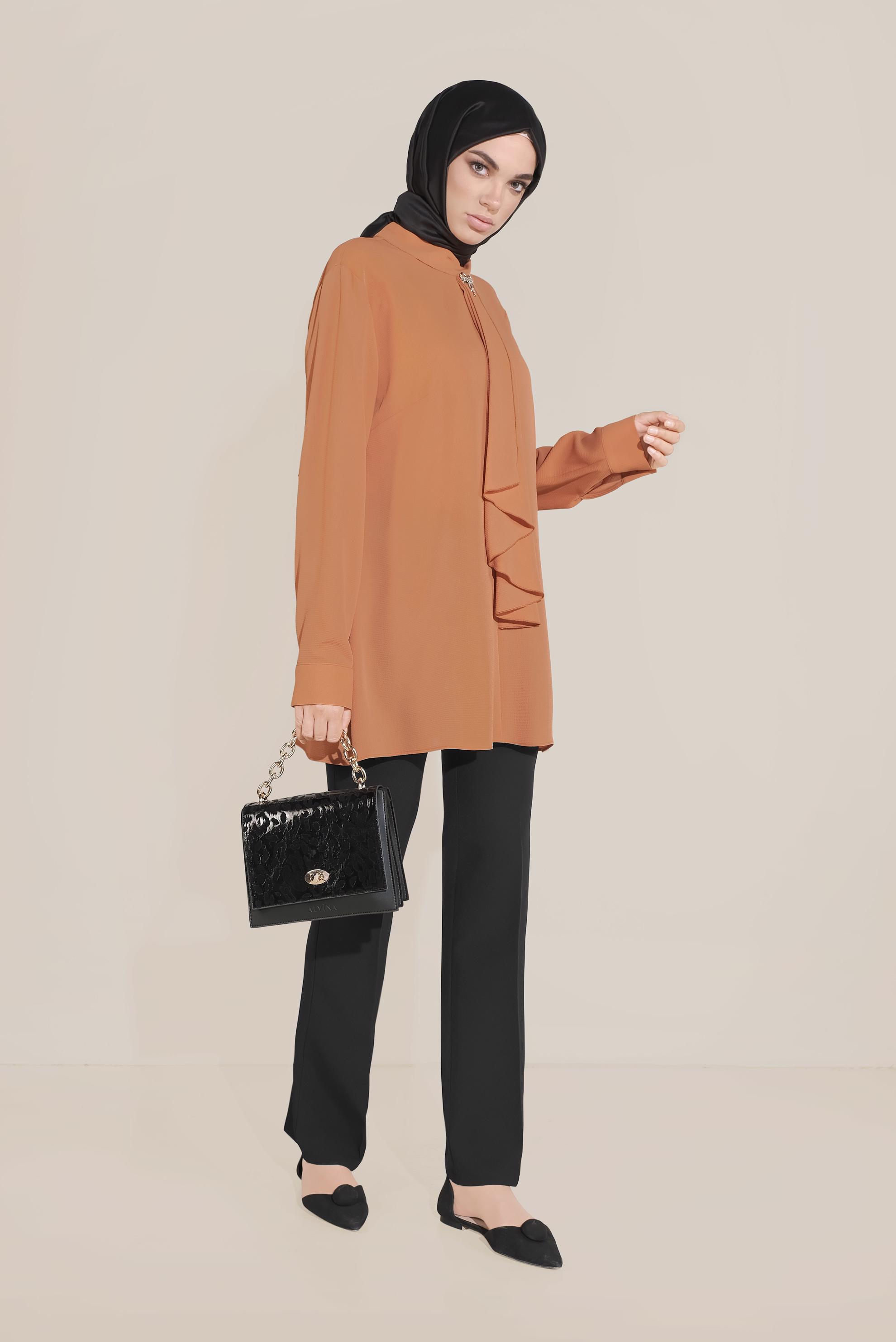 Tesettür giyim TURUNCU YAKASI BROŞ DETAYLI ŞİFON TUNİK 20036