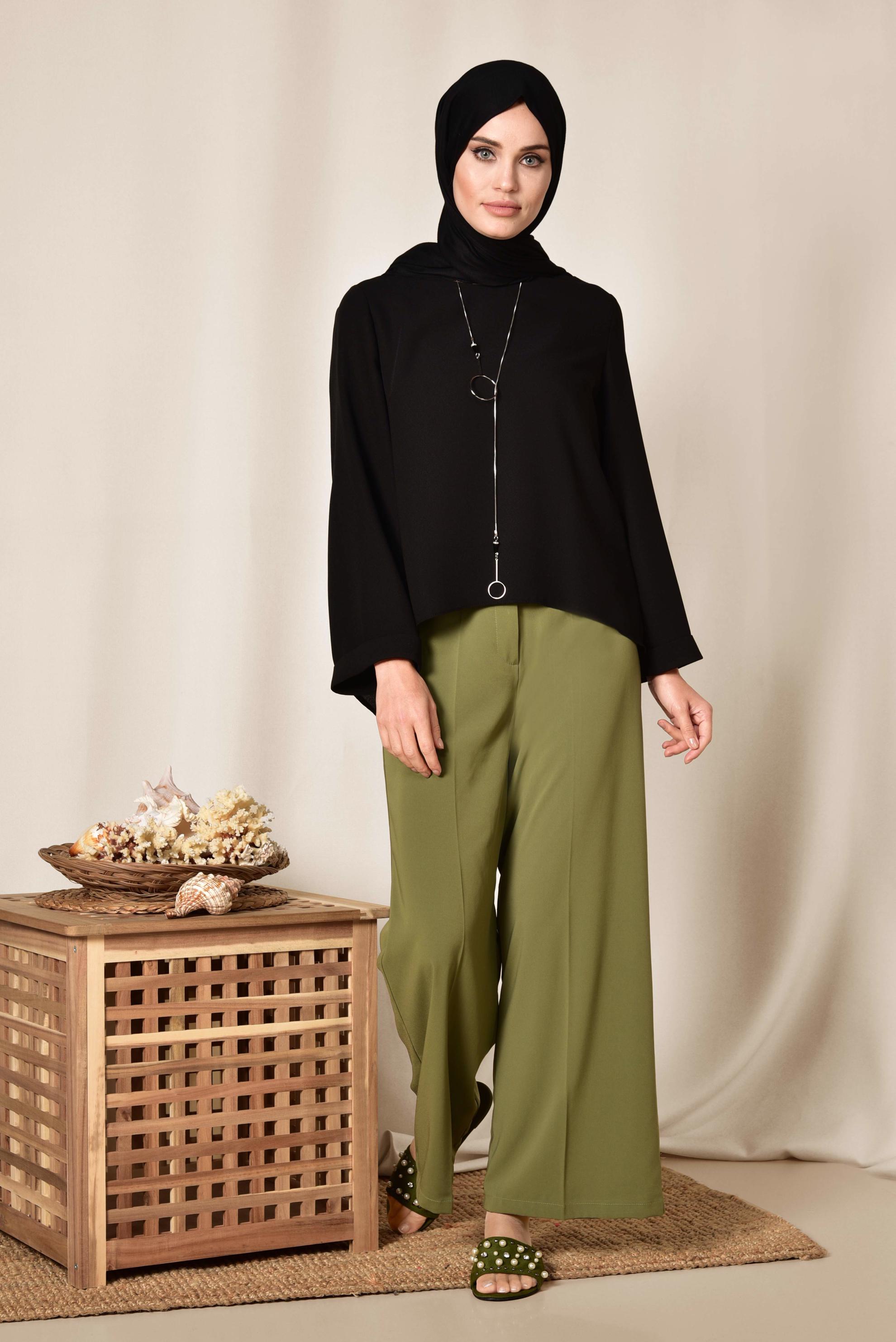 Tesettür giyim SİYAH ETEK UCU OVAL KESİM BLUZ 4017