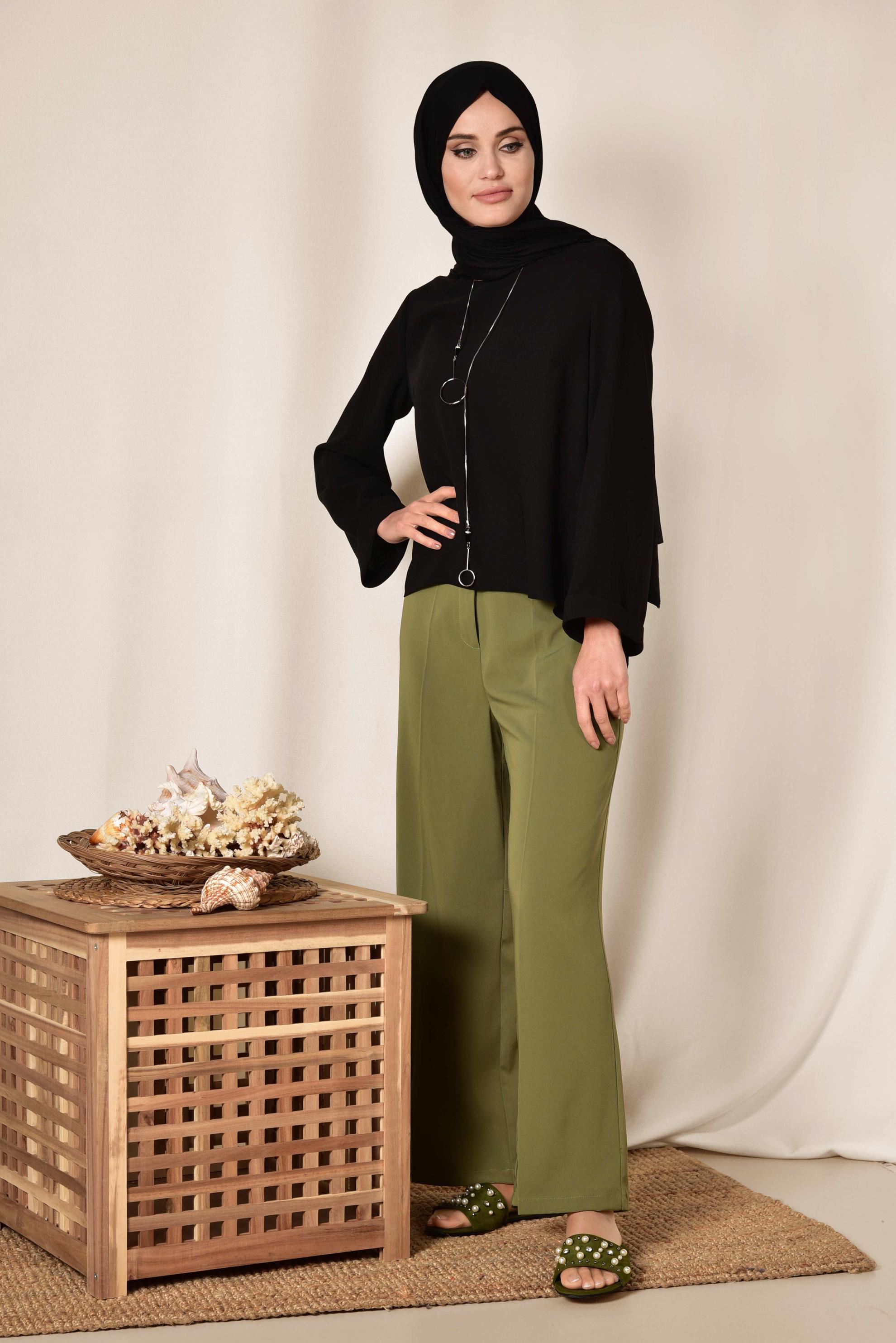 Tesettür giyim SİYAH ETEK UCU OVAL KESİM BLUZ 4017