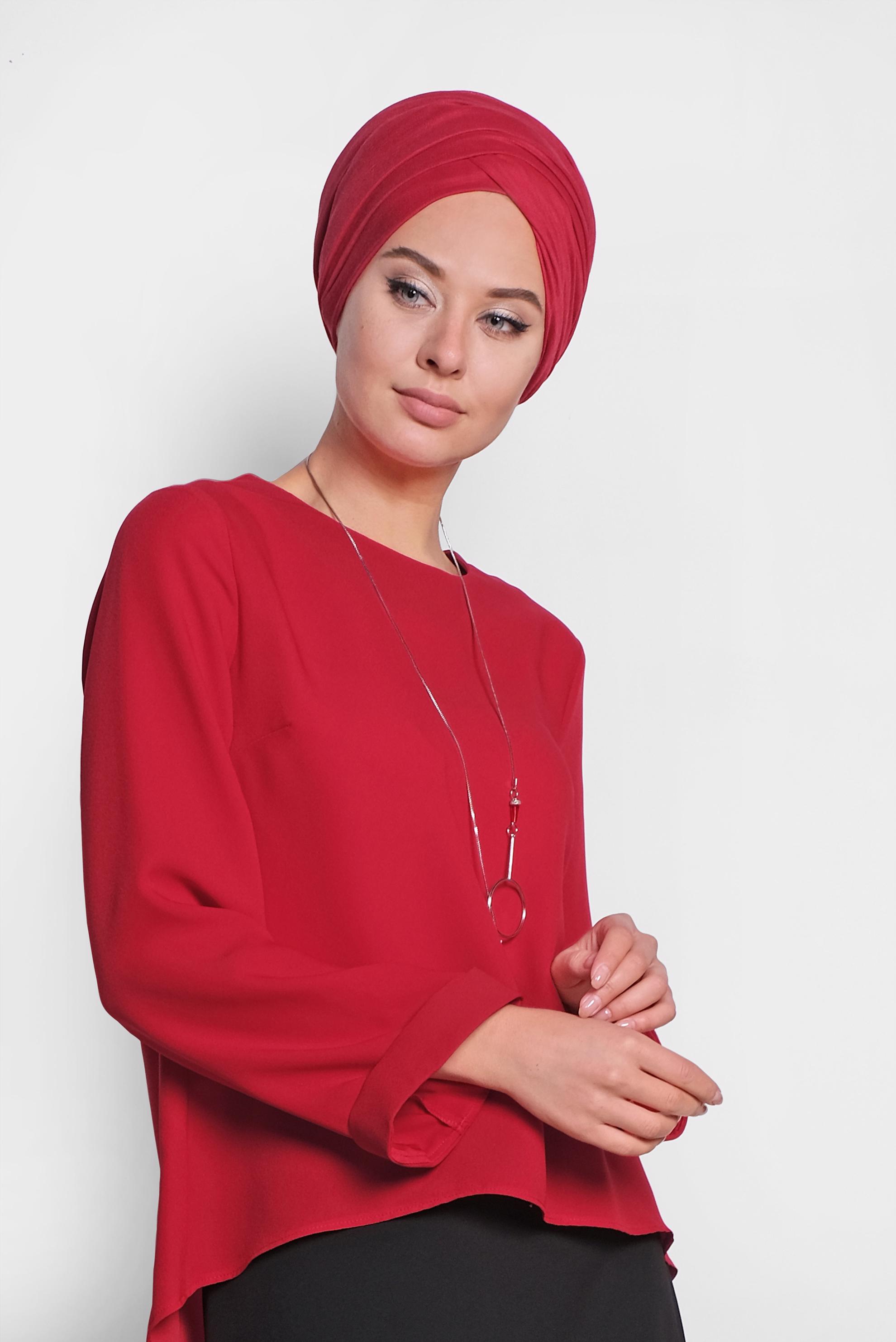 Tesettür giyim KIRMIZI ETEK UCU OVAL KESİM BLUZ 4017