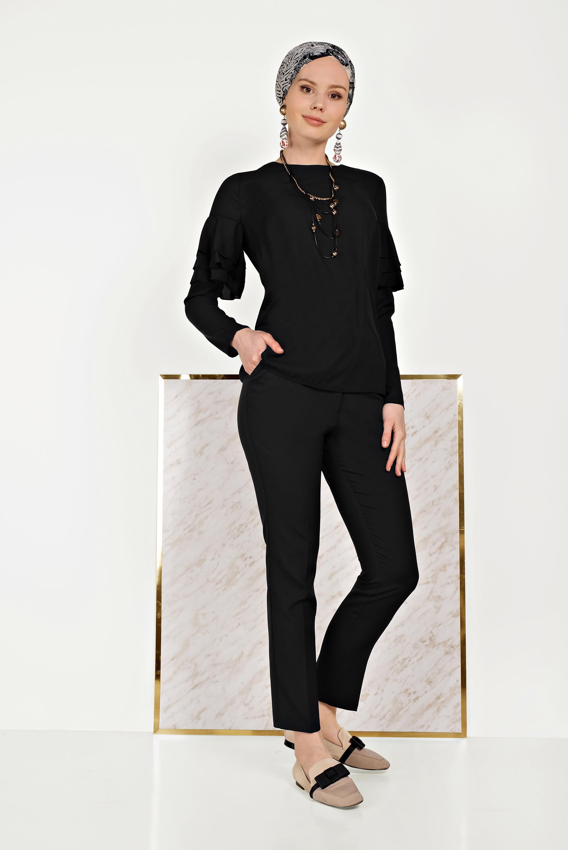 Tesettür giyim SİYAH KOLLARI VOLANLI BLUZ 40477