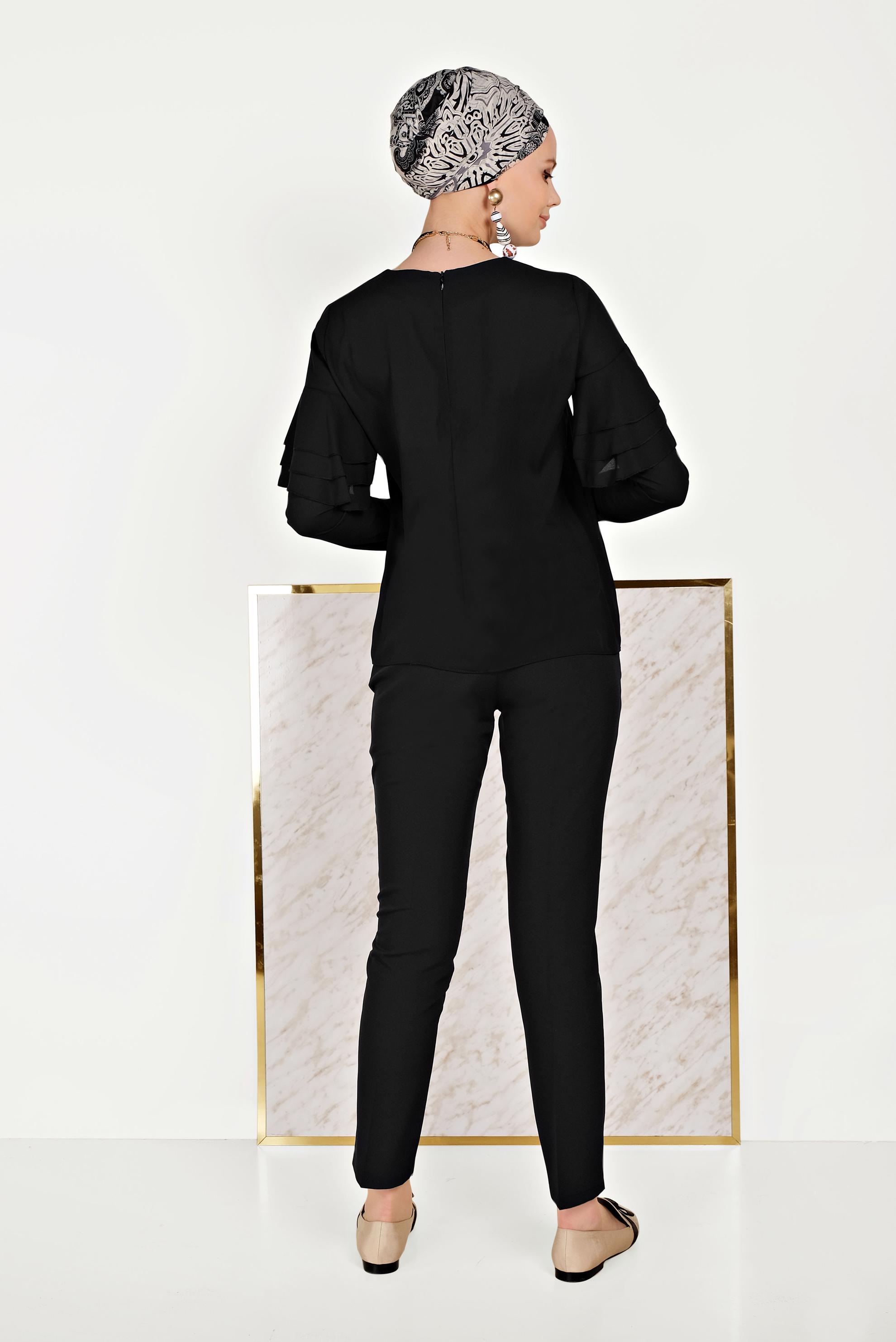 Tesettür giyim SİYAH KOLLARI VOLANLI BLUZ 40477