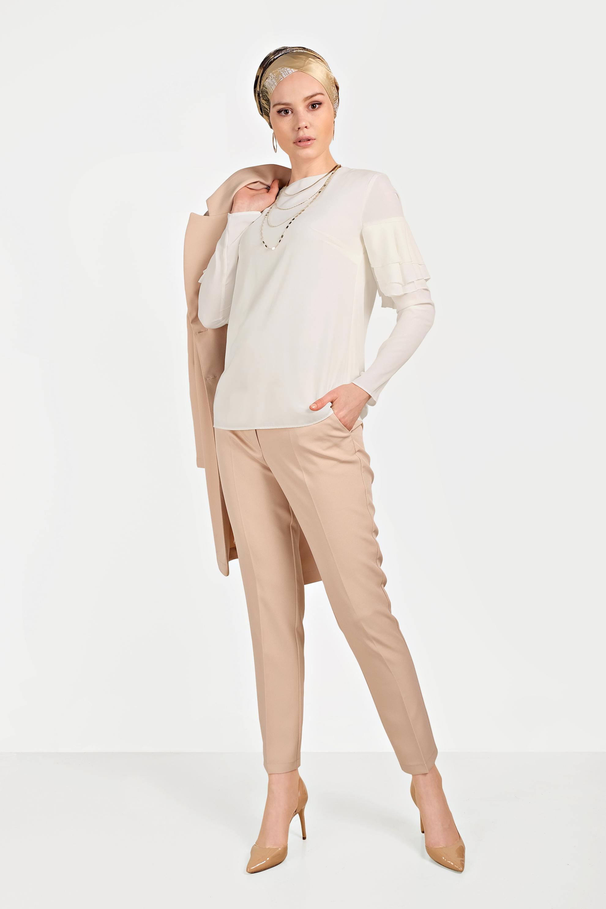 Tesettür giyim BEYAZ KOLLARI VOLANLI BLUZ 40477