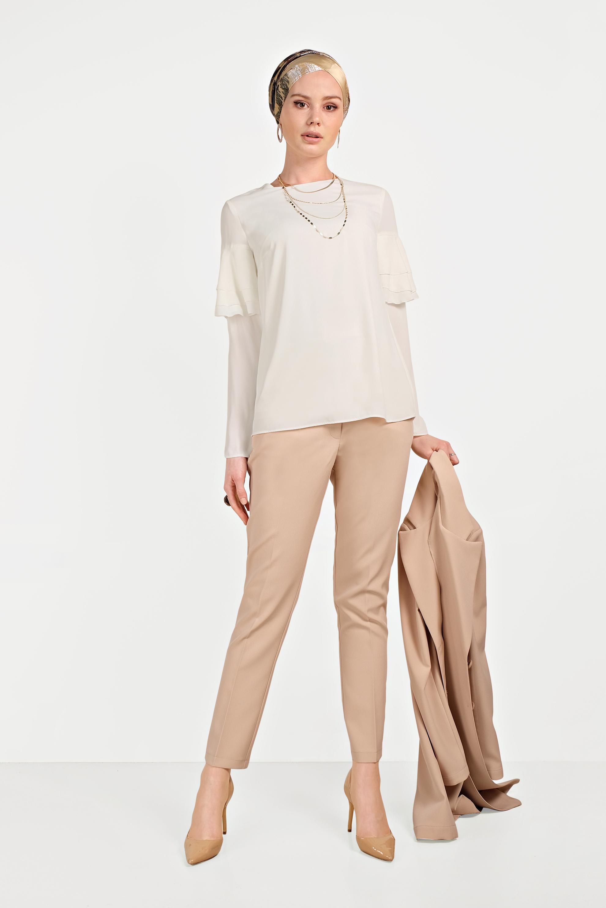 Tesettür giyim BEYAZ KOLLARI VOLANLI BLUZ 40477