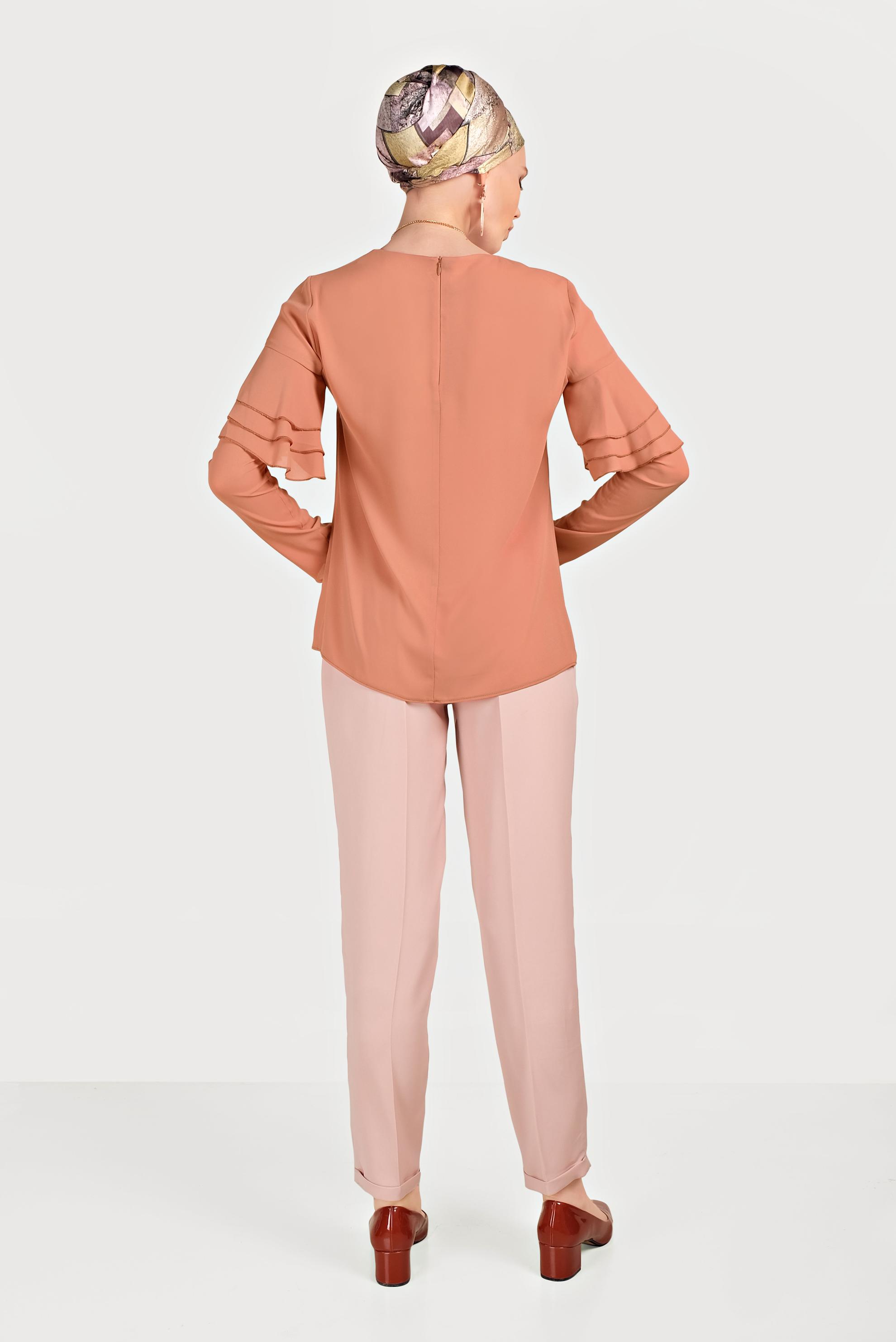 Tesettür giyim KAHVE KOLLARI VOLANLI BLUZ 40477