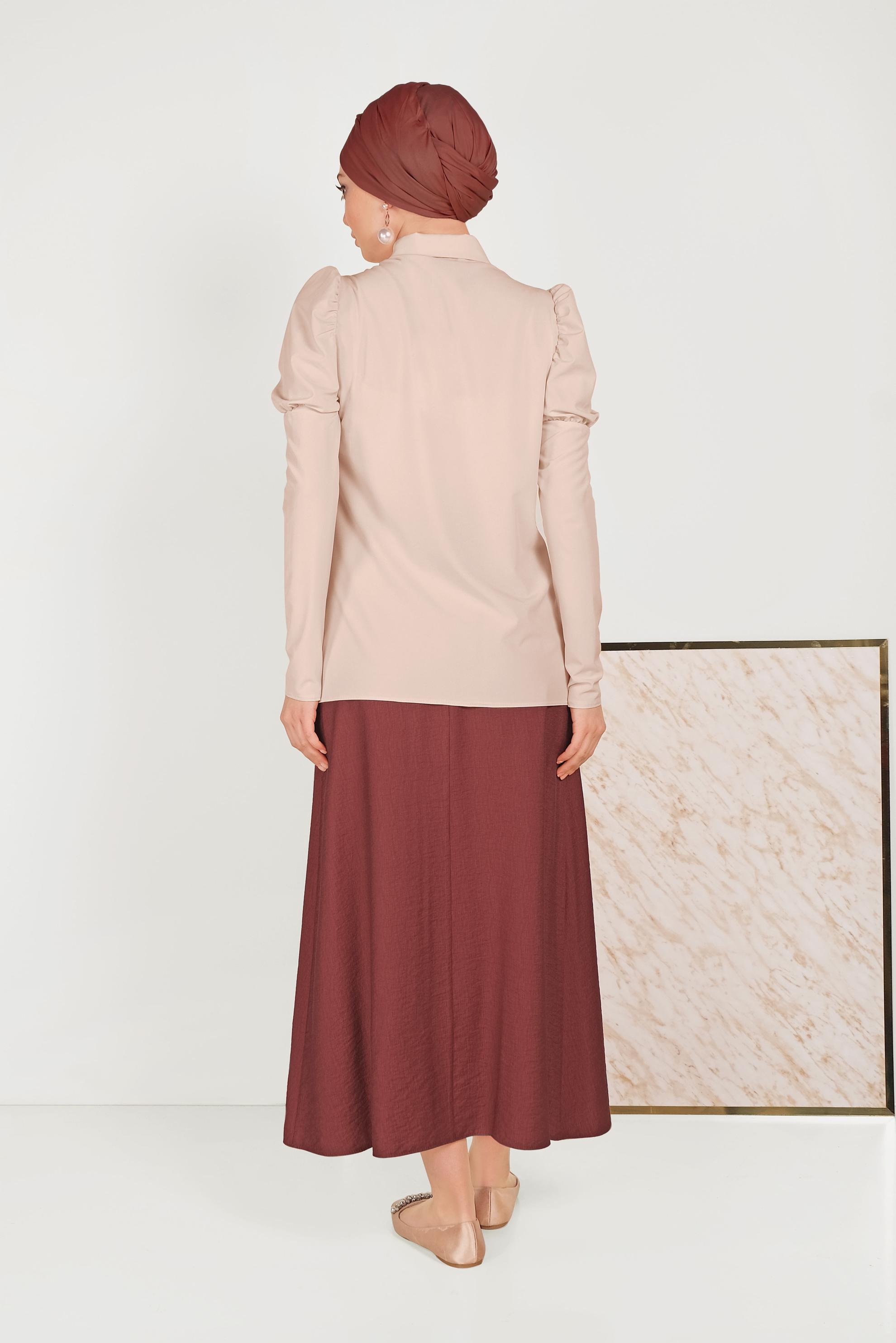 Tesettür giyim BEJ OMUZLARI BÜZGÜLÜ BLUZ 40497