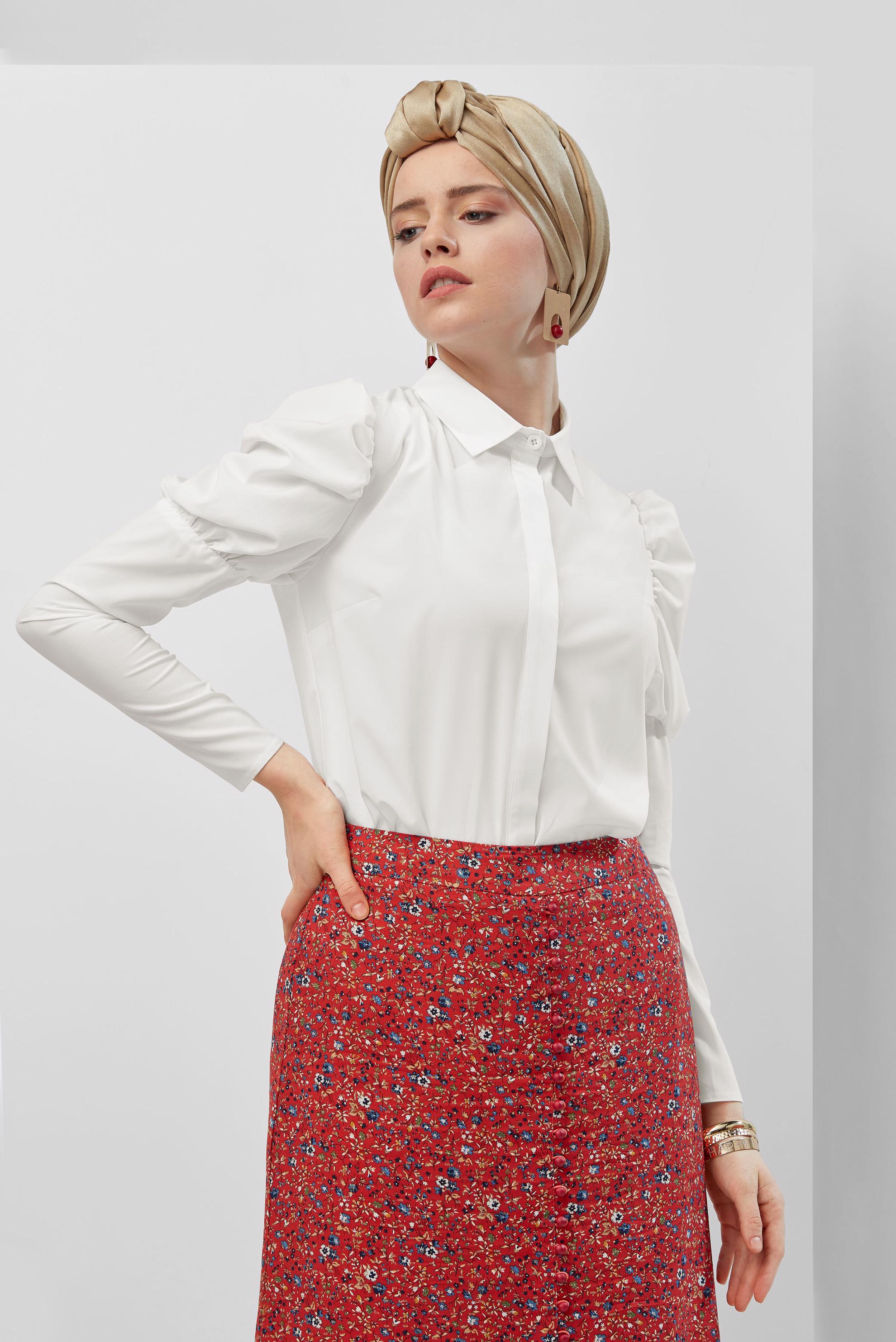 Tesettür giyim EKRU OMUZLARI BÜZGÜLÜ BLUZ 40497