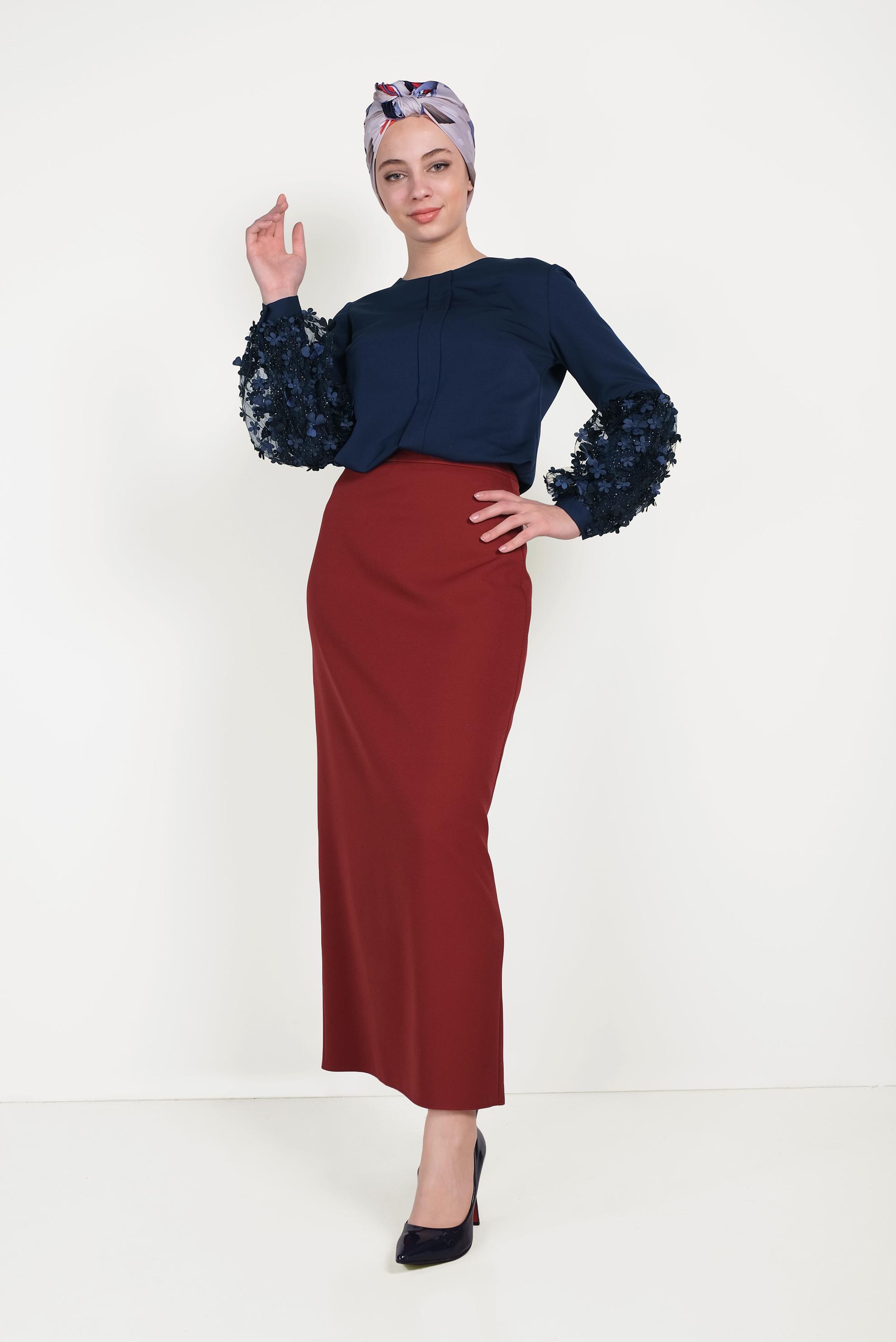 Tesettür giyim LACİVERT ÜÇ BOYUTLU ÇİÇEK DETAYLI BLUZ 40532