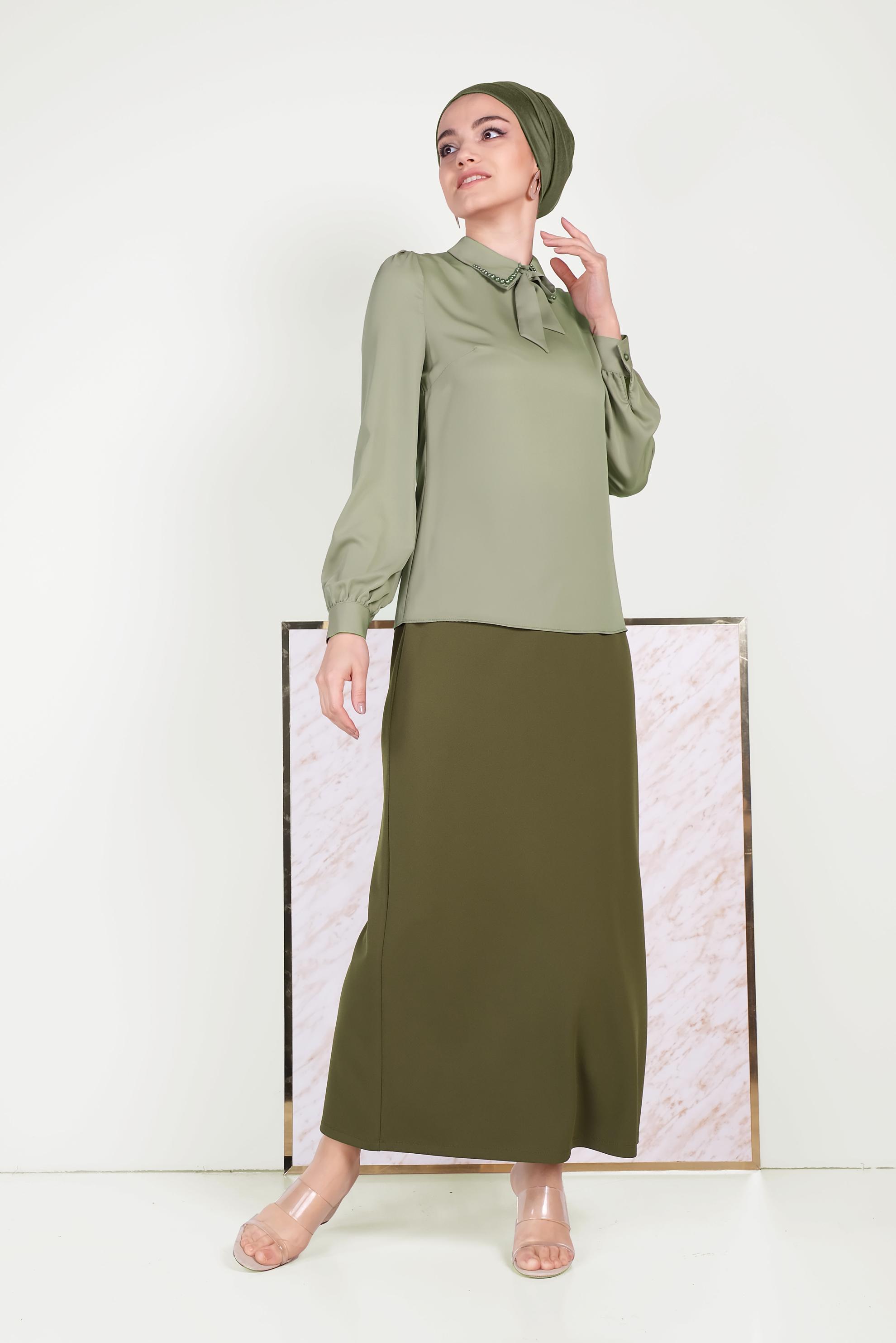 Tesettür giyim HAKİ YAKASI İNCİLİ BLUZ 40603