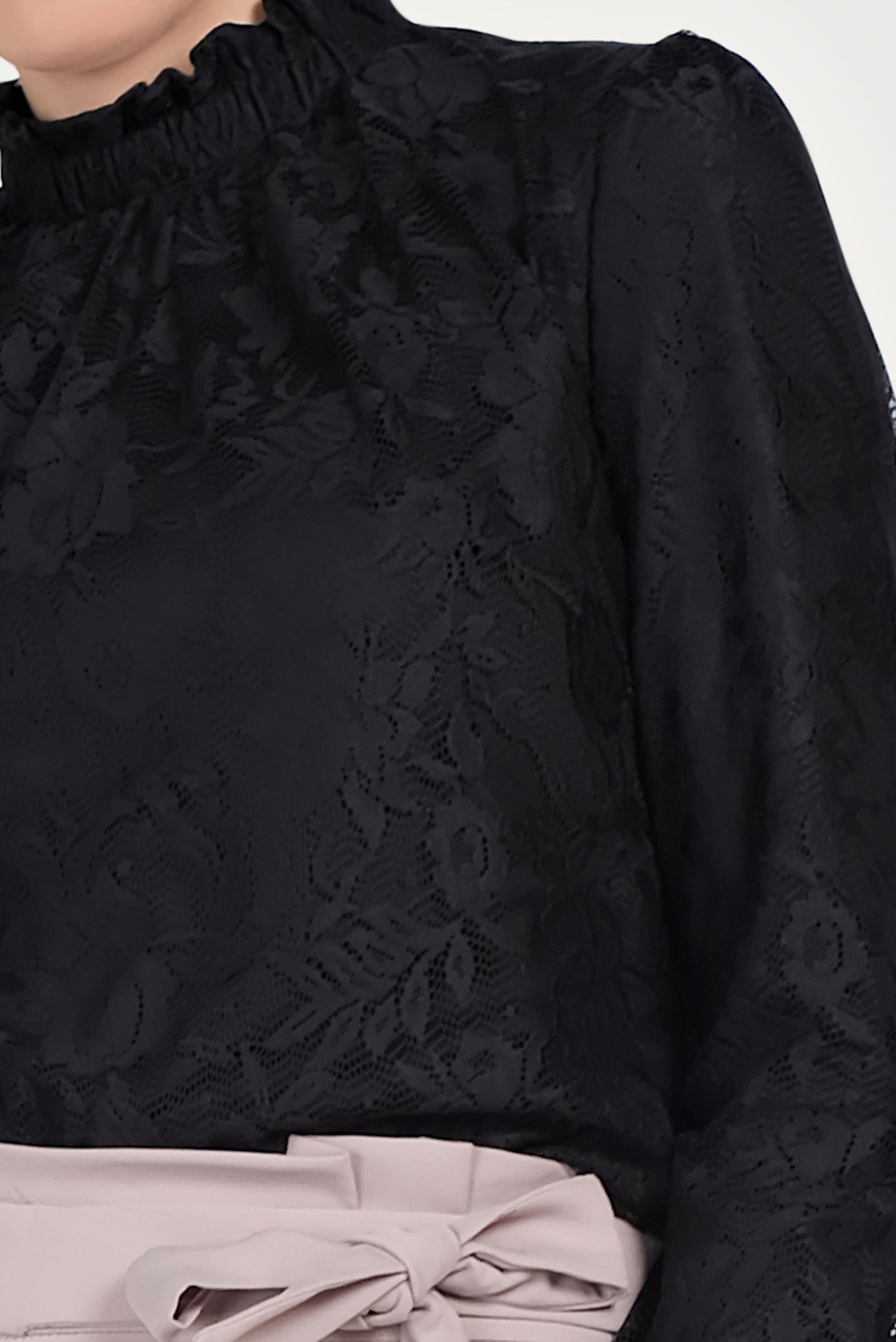 Tesettür giyim SİYAH MANŞETLERİ LASTİKLİ DANTELLİ BLUZ 40688 
