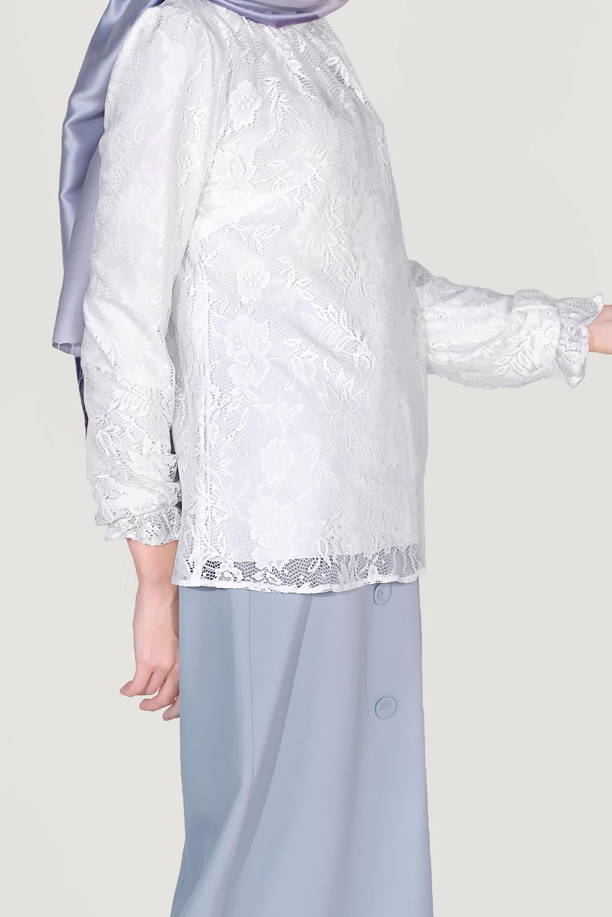 Tesettür giyim BEYAZ MANŞETLERİ LASTİKLİ DANTELLİ BLUZ 40688 