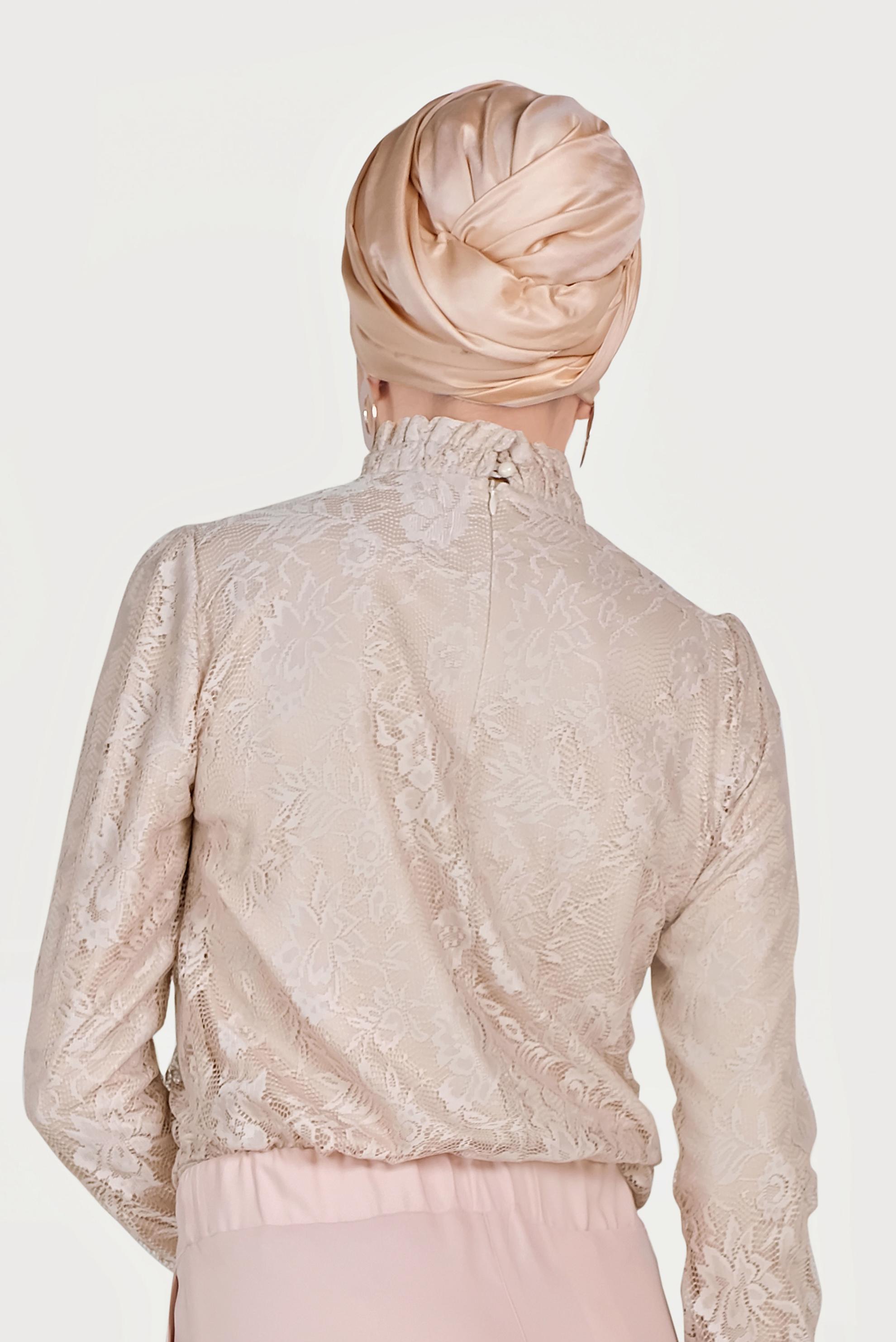Tesettür giyim BEJ MANŞETLERİ LASTİKLİ DANTELLİ BLUZ 40688 
