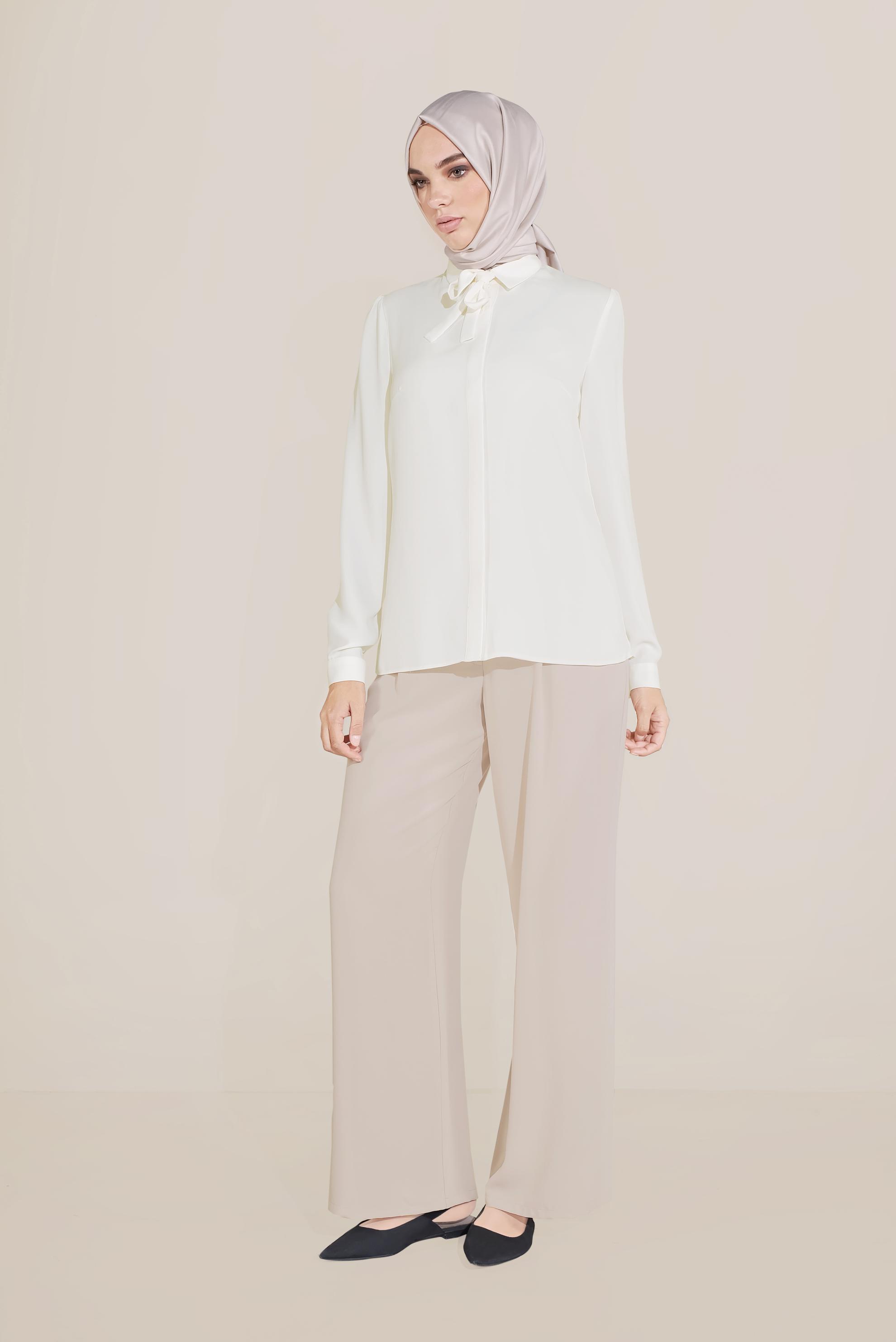 Tesettür giyim BEYAZ ŞİFON YAKASI BAĞLAMALI BLUZ 40715