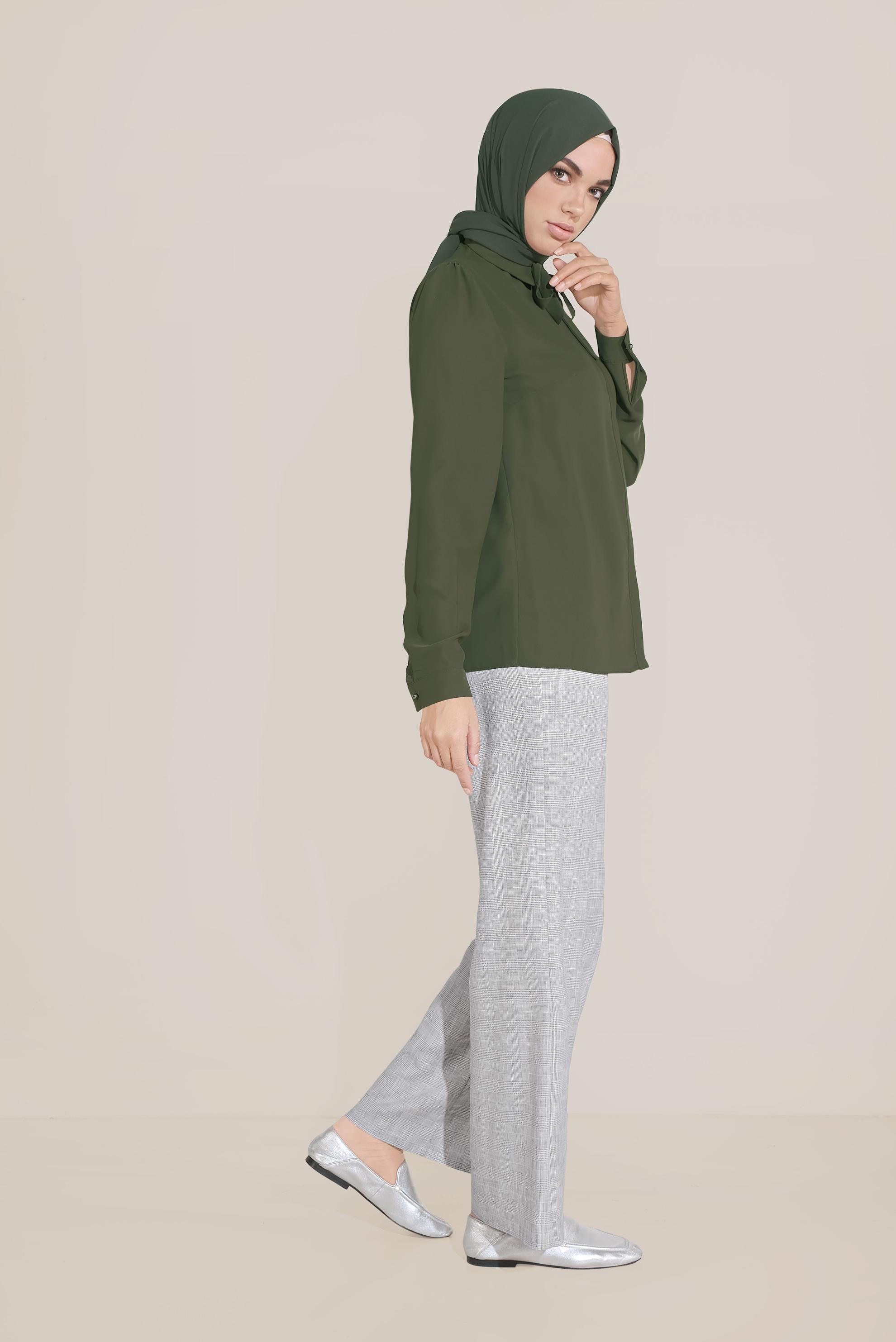 Tesettür giyim HAKİ ŞİFON YAKASI BAĞLAMALI BLUZ 40715